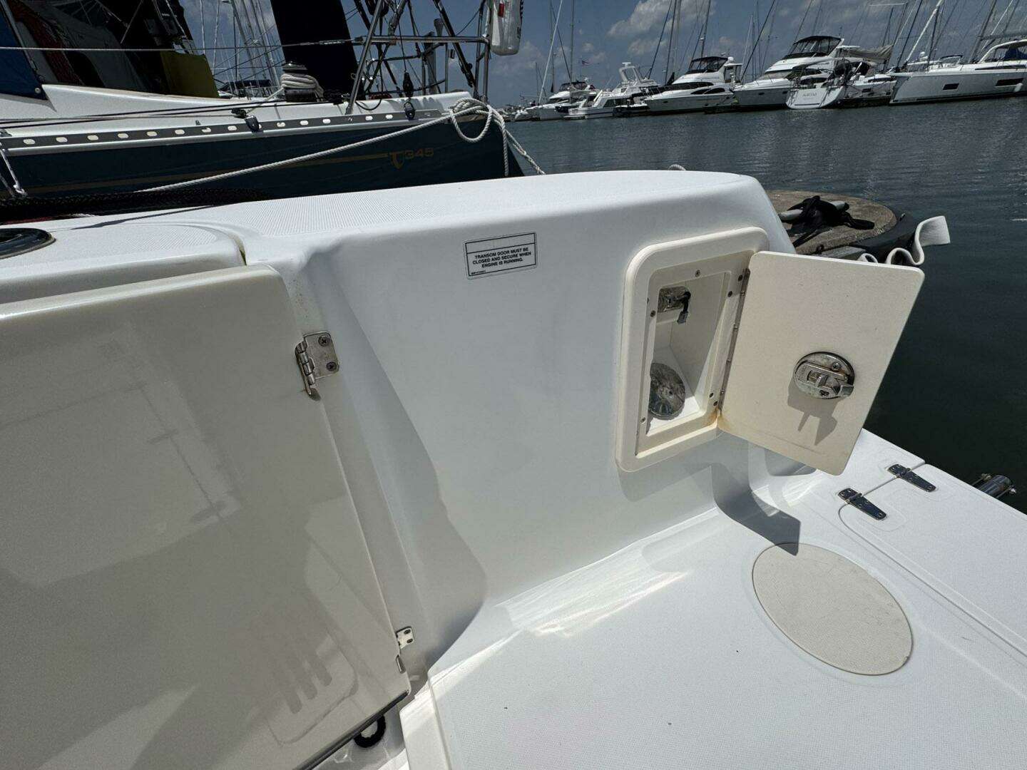 2011 Boston Whaler 305 Conquest - Image 18