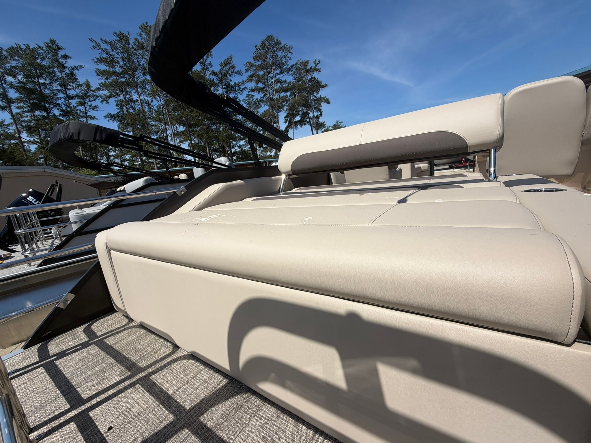 2026 Bentley Pontoons Legacy 240 Swingback - 10