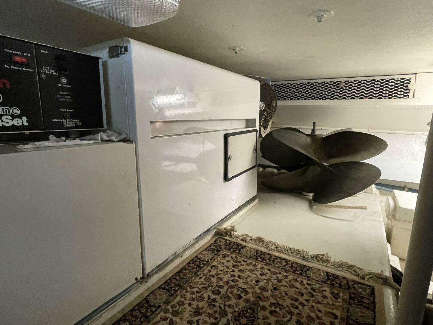 1995 Viking 54 Sports Yacht - Image 26