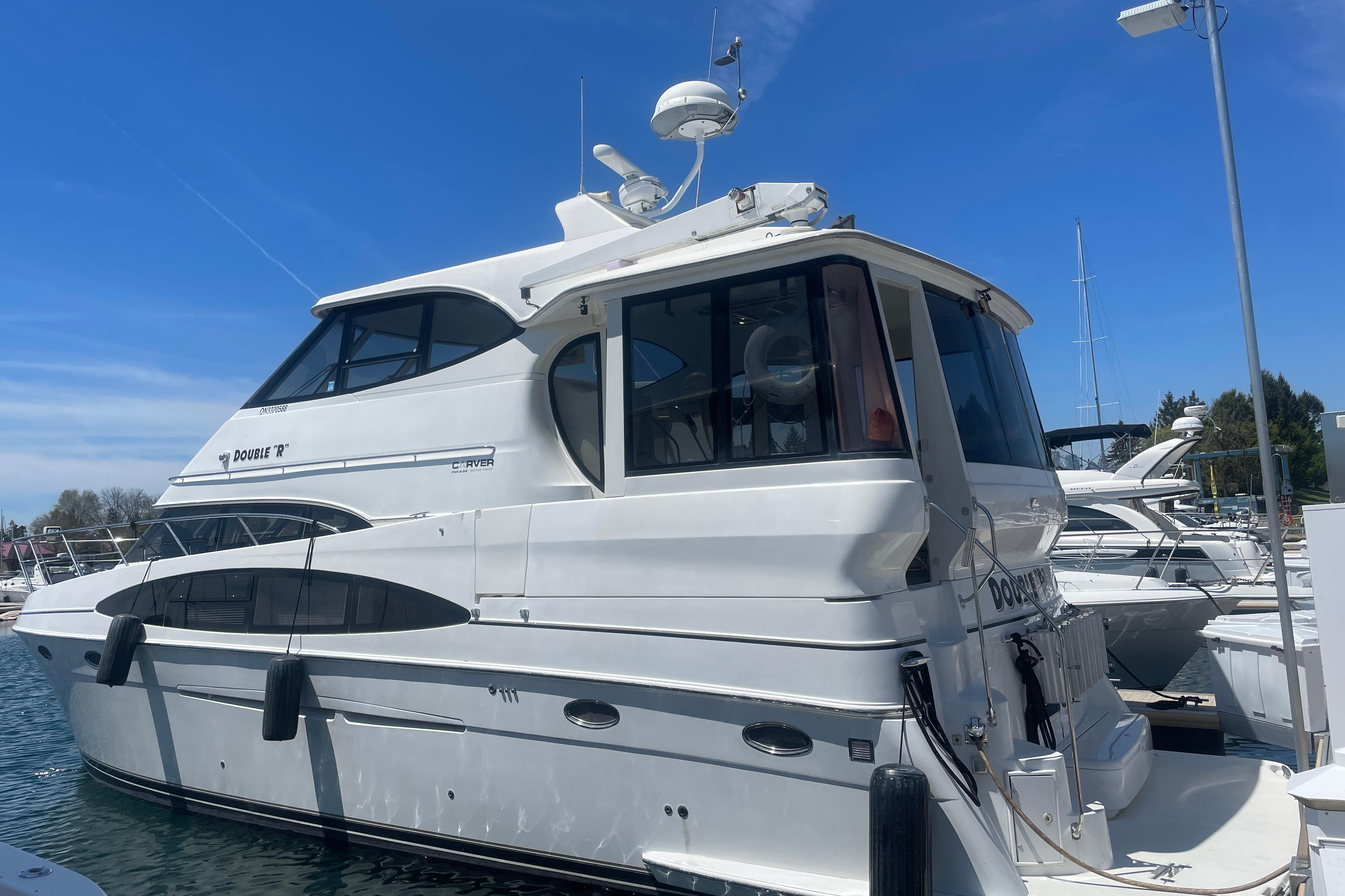 2000 Carver 506 Motor Yacht