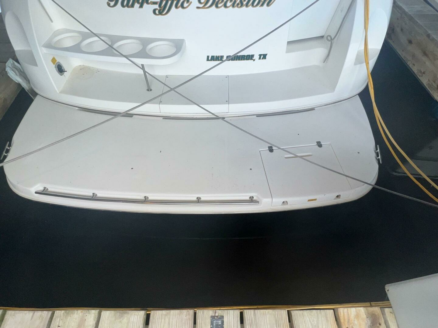 1997 Cruisers Yachts 3575 - Image 4