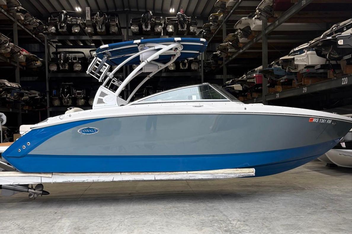 2018 Cobalt R5 Surf
