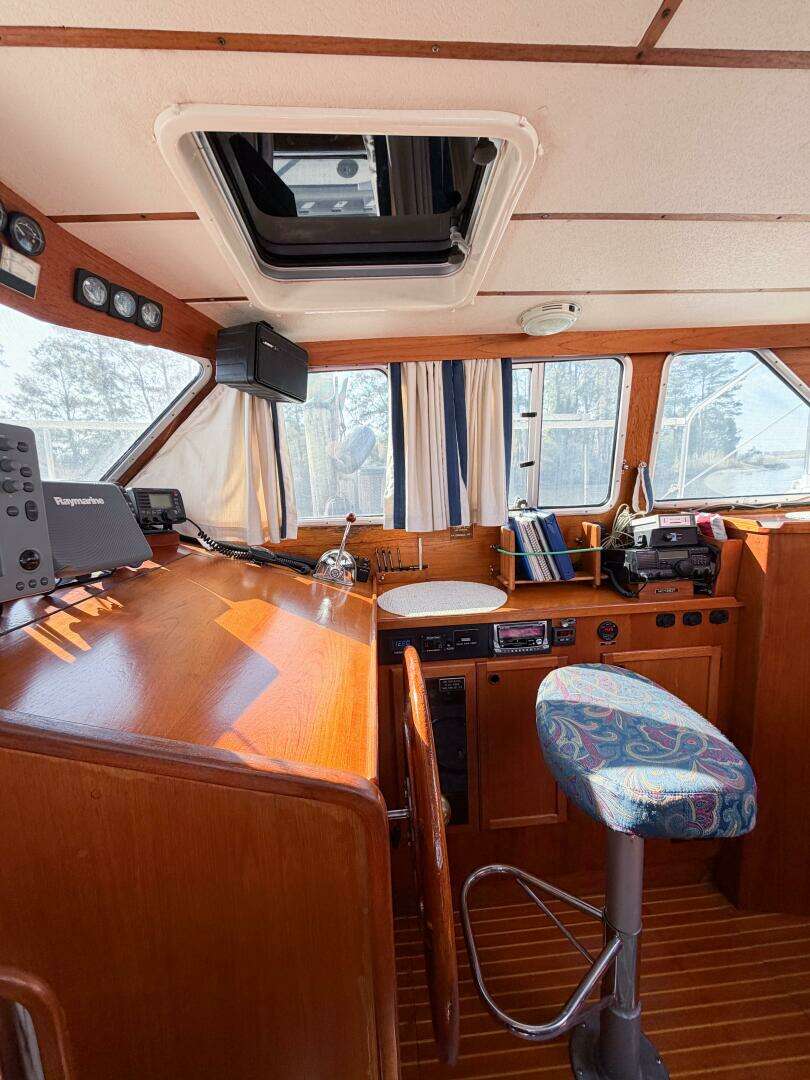 1986 Nauticat 40 Cutter Ketch Pilothouse - Image 27
