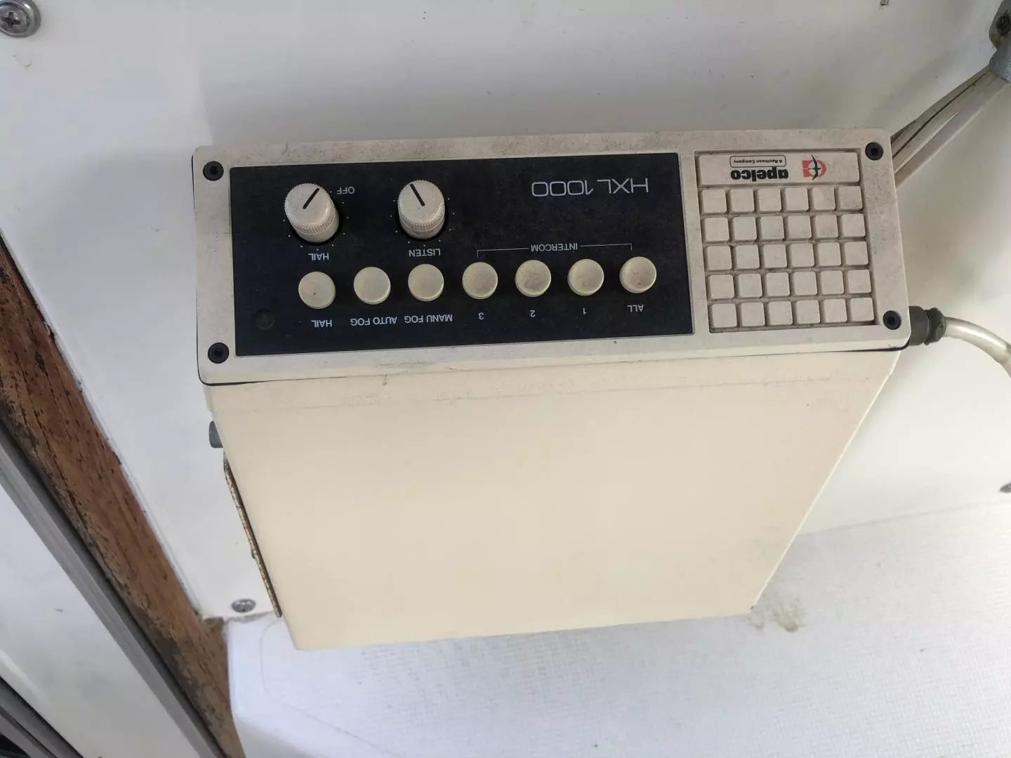 1986 Cruisers Esprit 3370 - Image 7