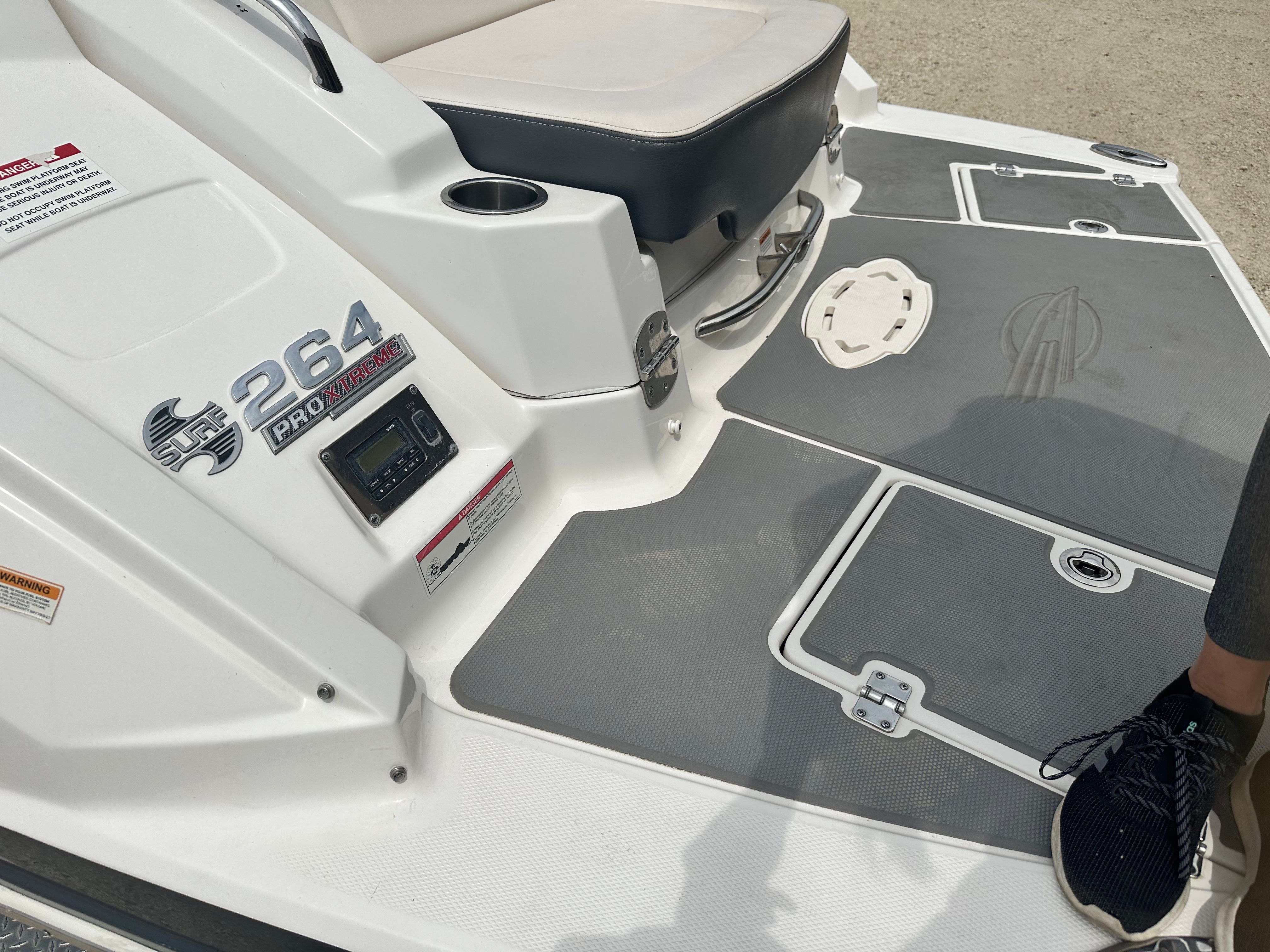 2017 Chaparral Extreme 264 Surf - 4