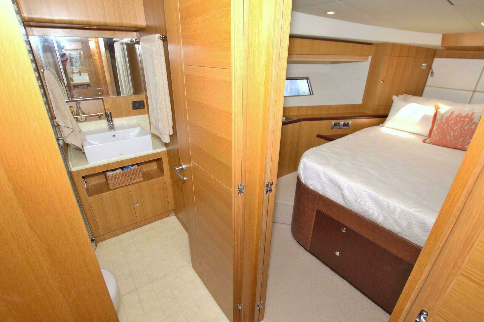 2015 Dyna Yachts 60 Pilothouse Motoryacht - Image 56