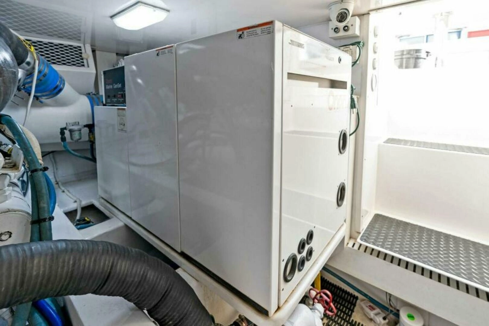 2003 Viking 48 Convertible - Image 46
