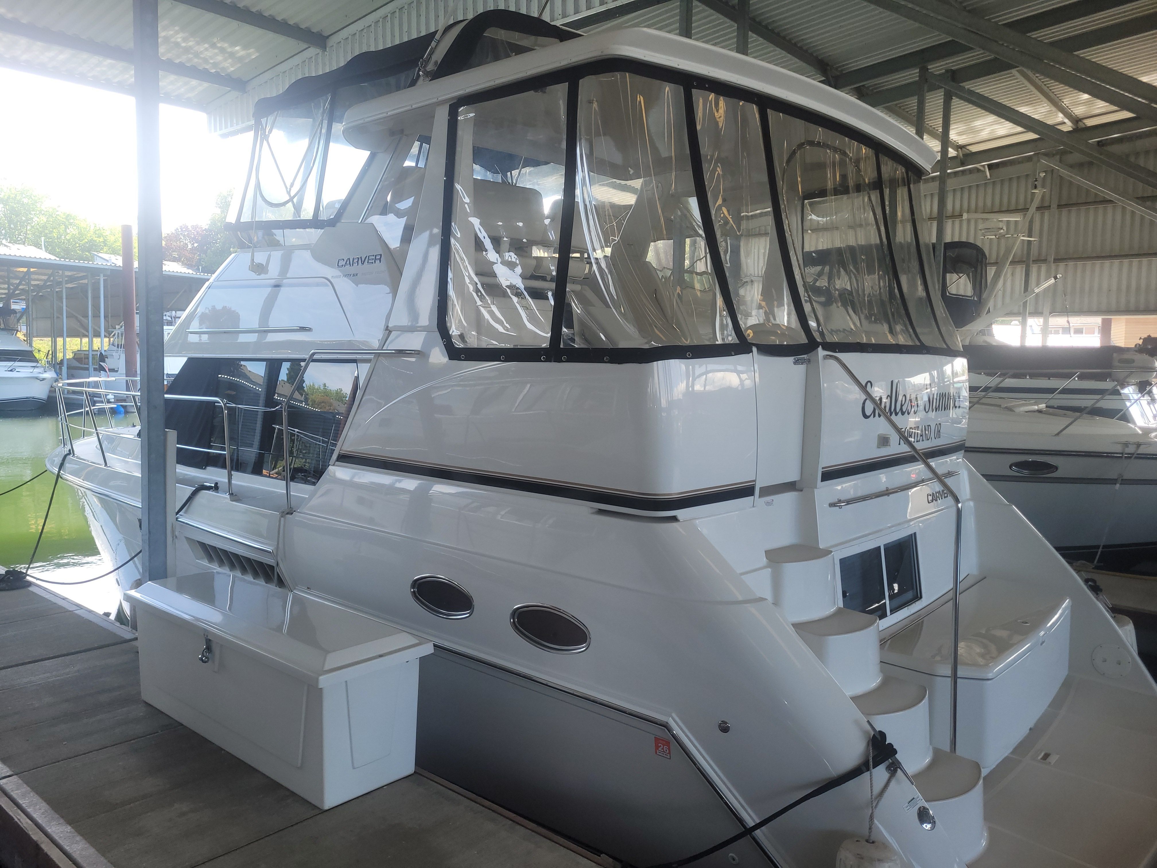 2000 Carver 356 Aft Cabin Motor Yacht - 3