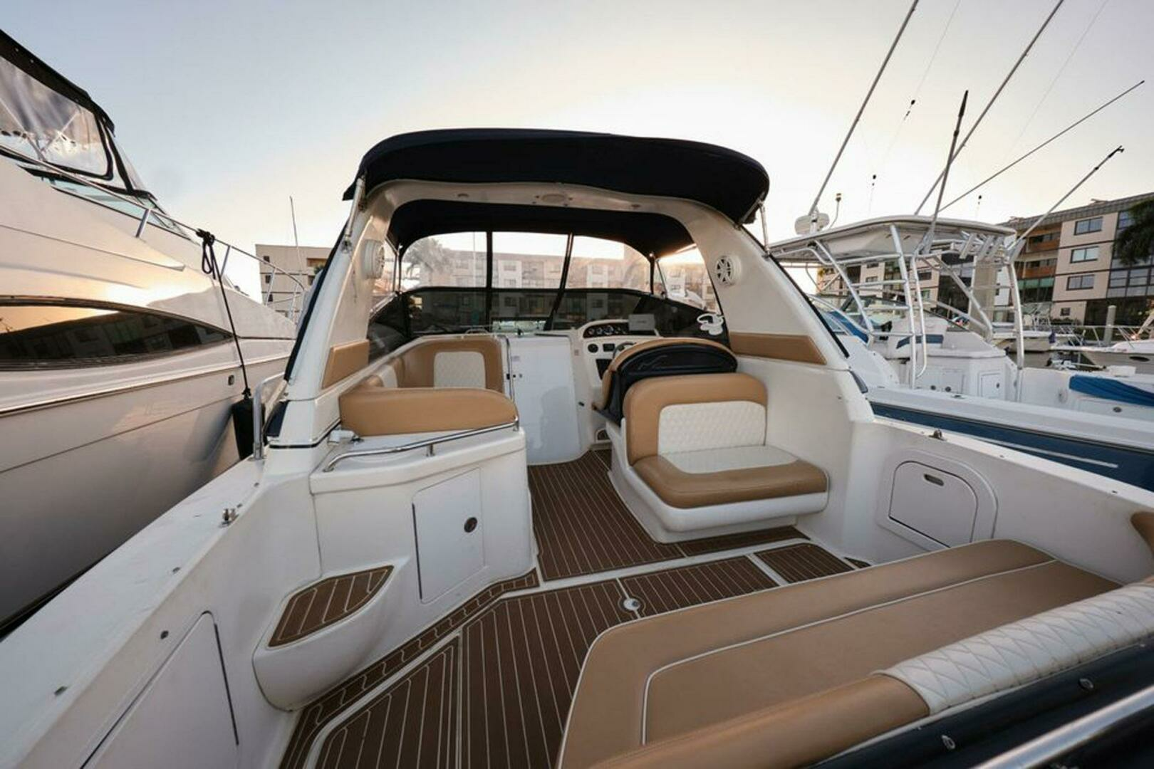 1997 Sea Ray 290 Sundancer - Image 13