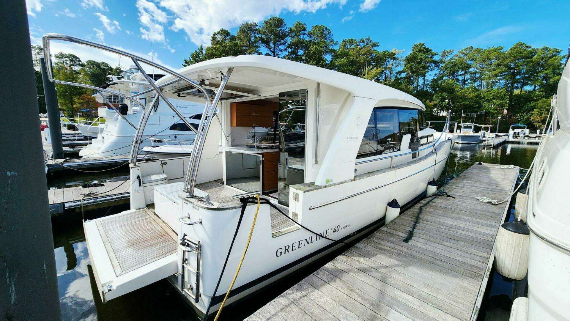 2022 Greenline 40 Hybrid - Image 7