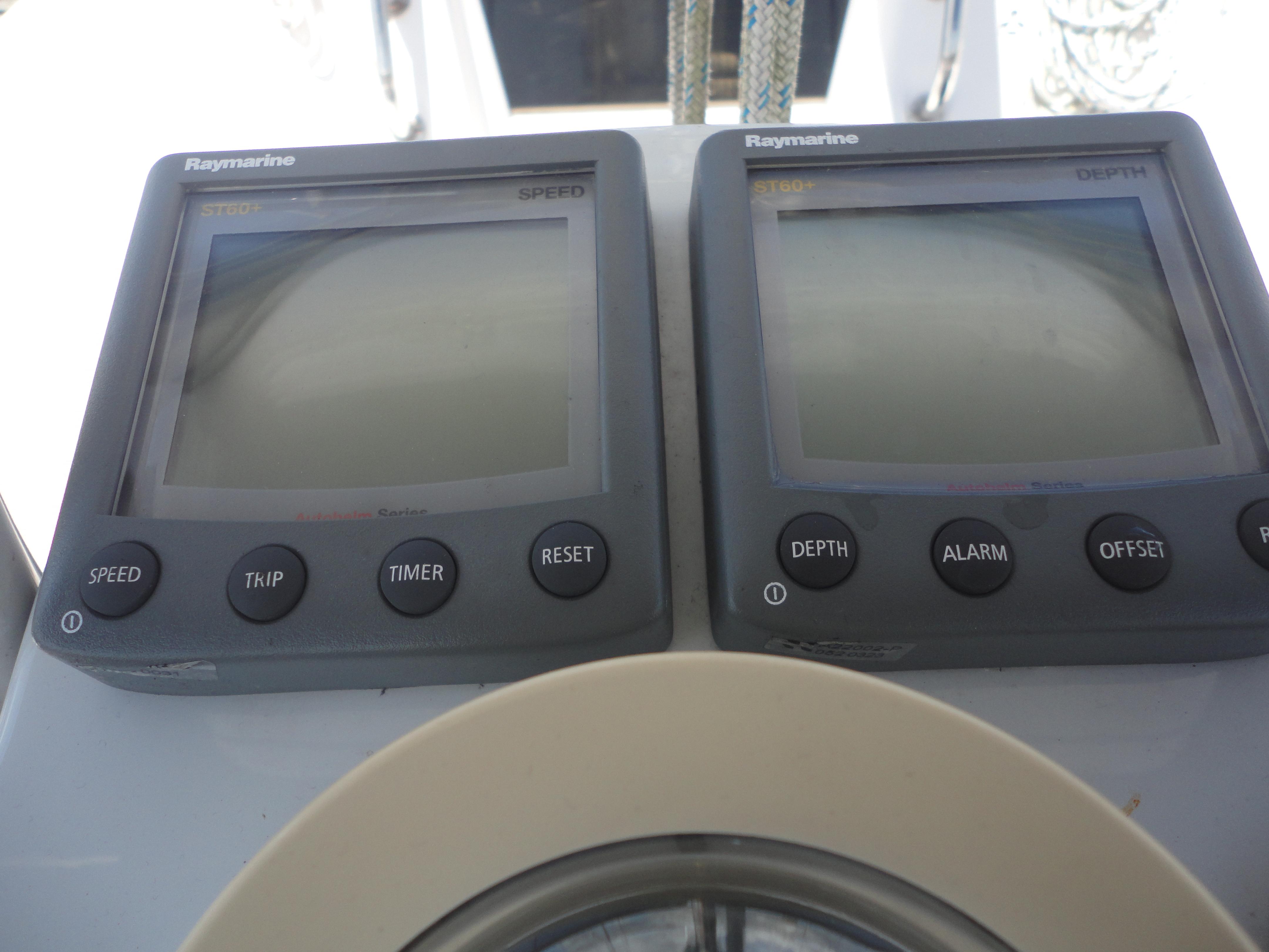 2013 Marlow-Hunter Hunter 27 - 28