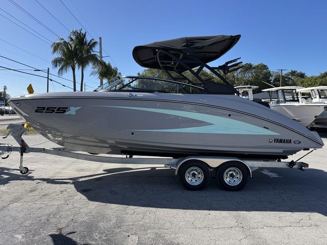 2026 Yamaha Boats 255XD - 3