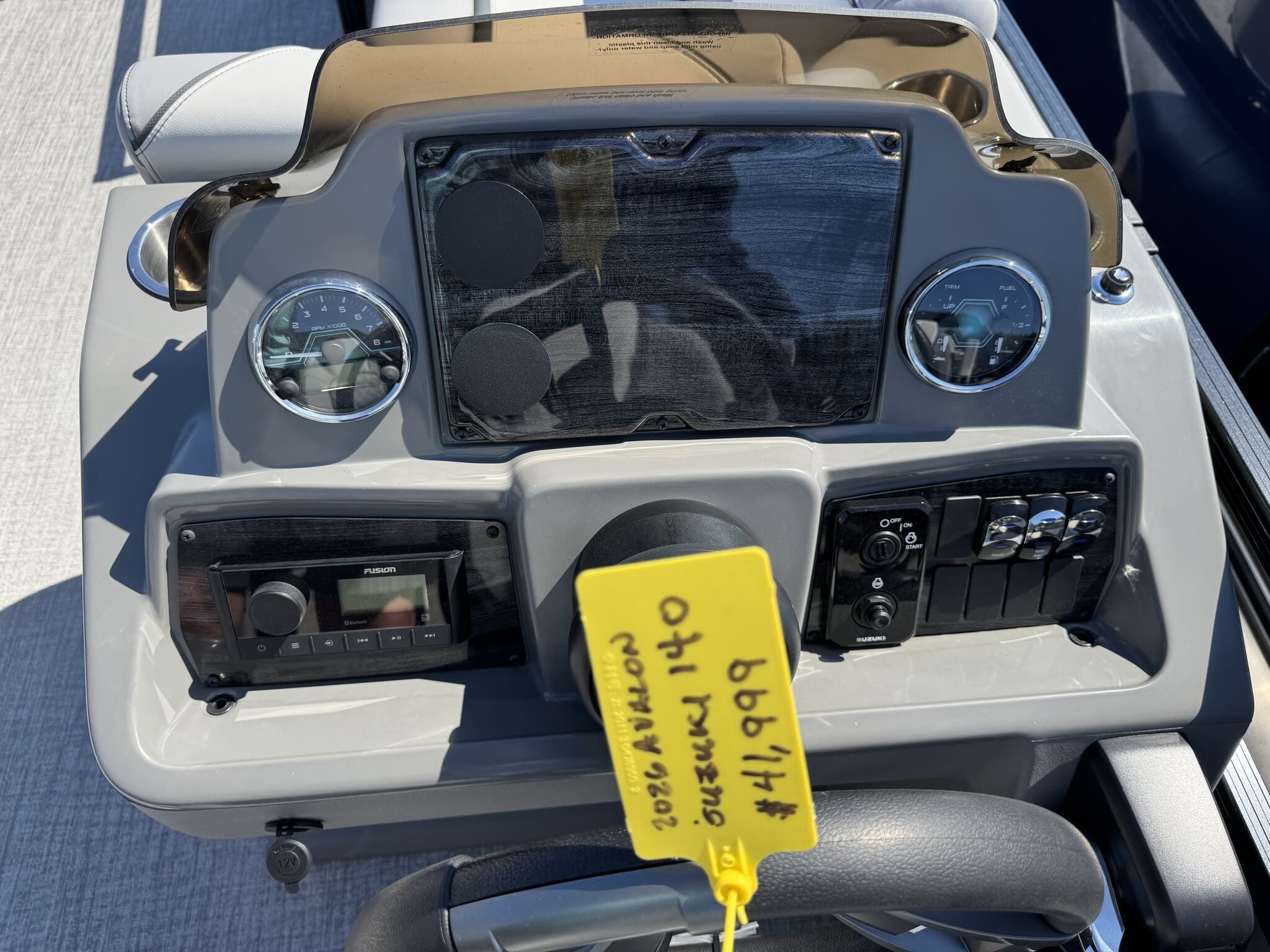 2026 Avalon Venture 85 23 QUAD LOUNGER-140HP - 4