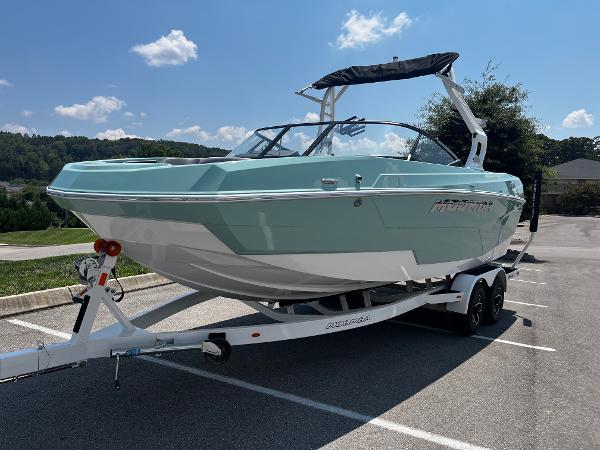 2025 Moomba Max
