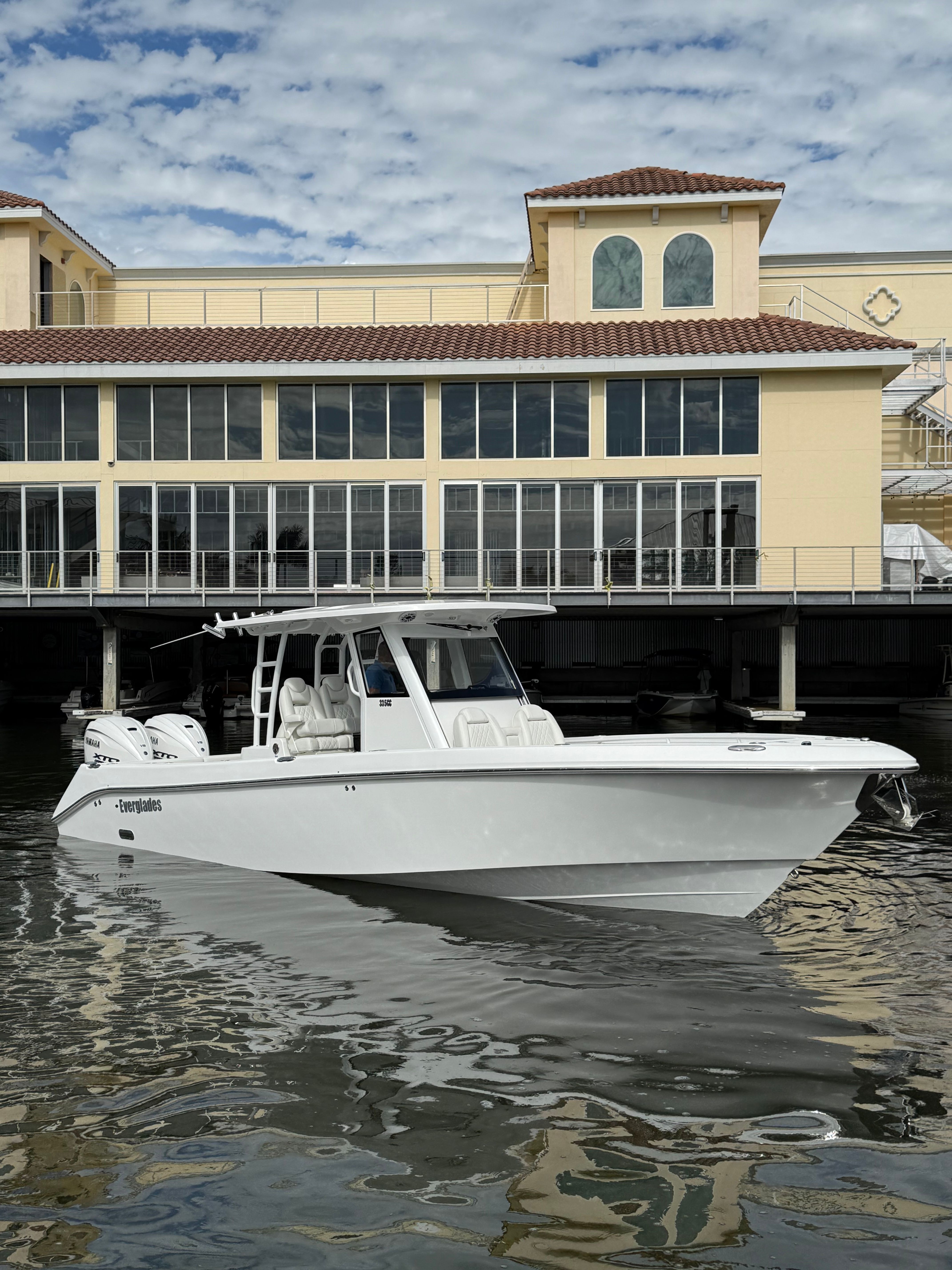 2025 Everglades 335 Center Console