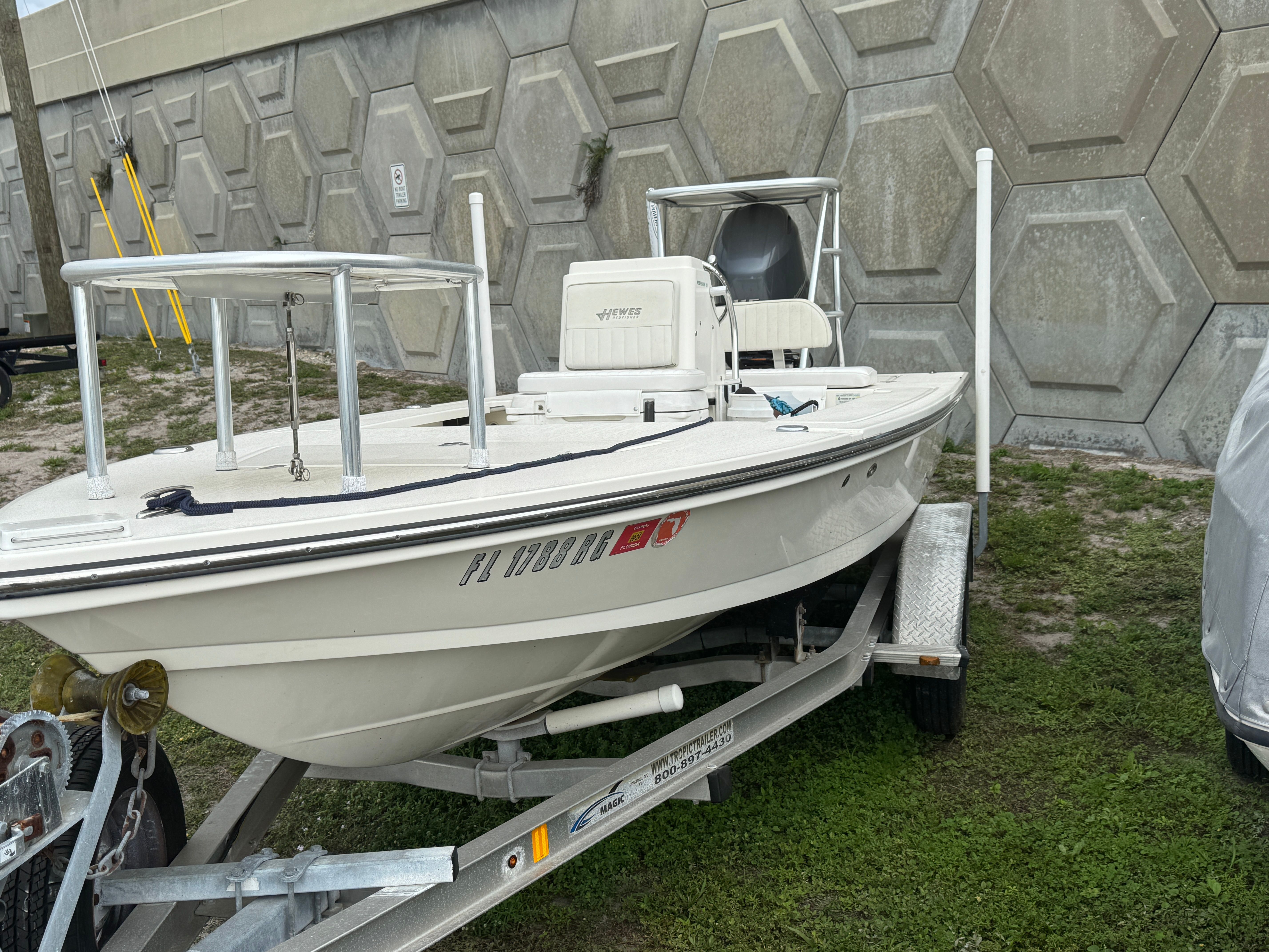 2017 Hewes Redfisher 18 - 10