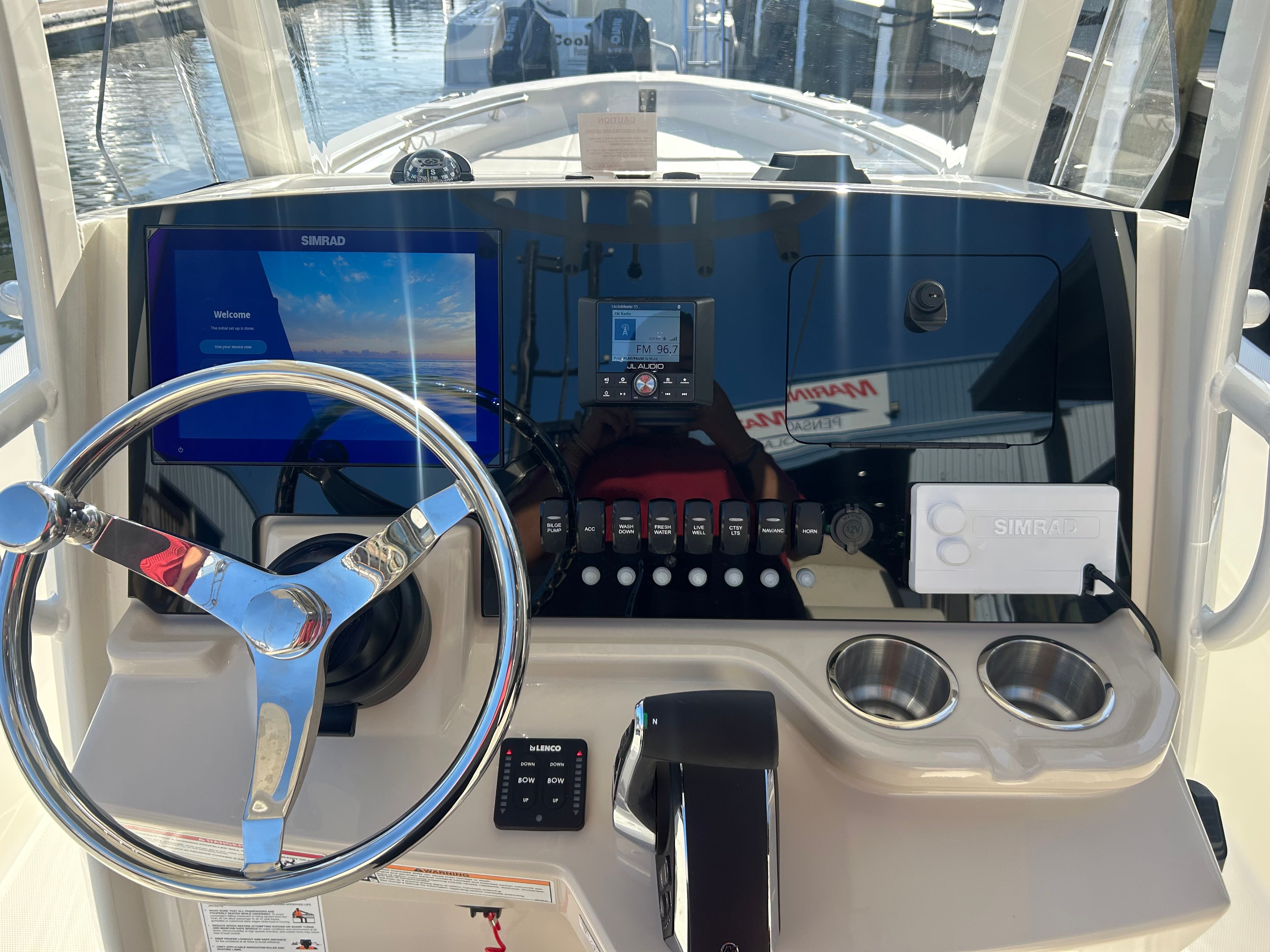 2026 Boston Whaler 250 Dauntless - 14