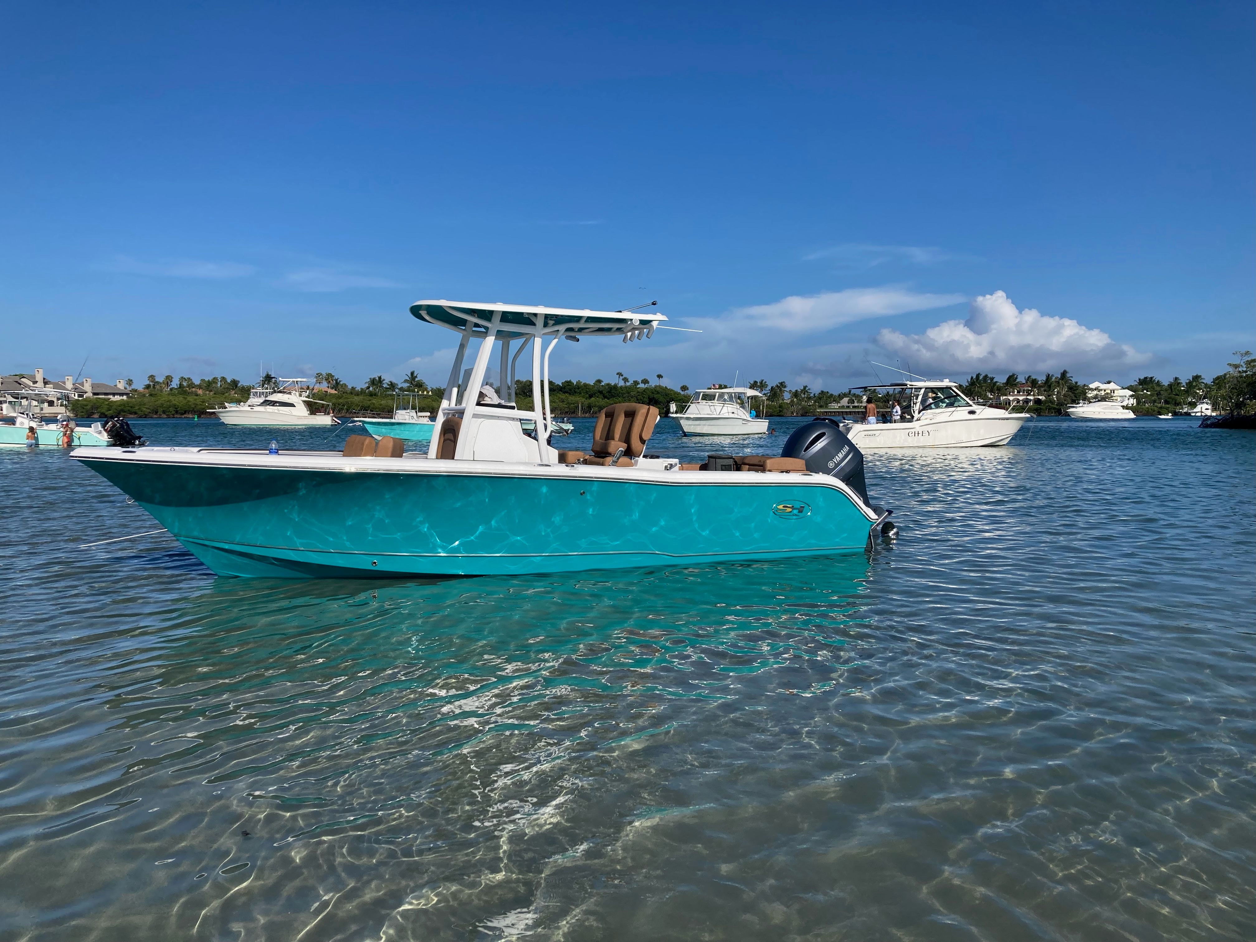 2022 Sea Hunt Ultra 234 boat on calm water.