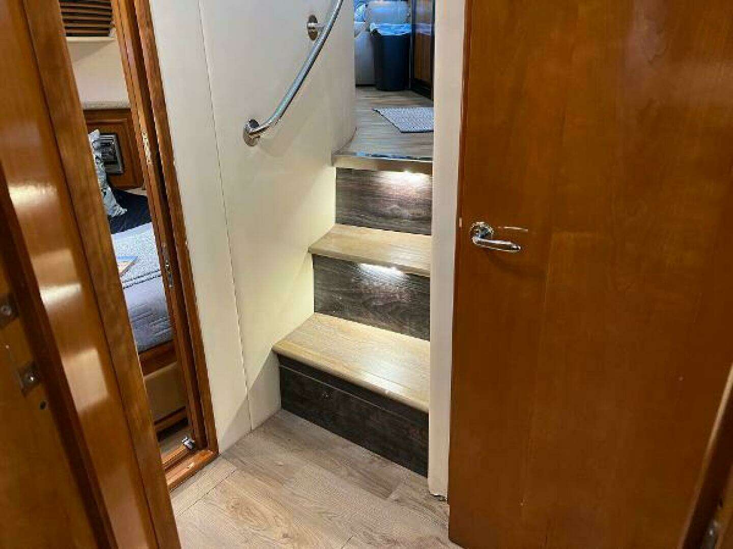 2001 Carver 450 Voyager Pilothouse - Image 49