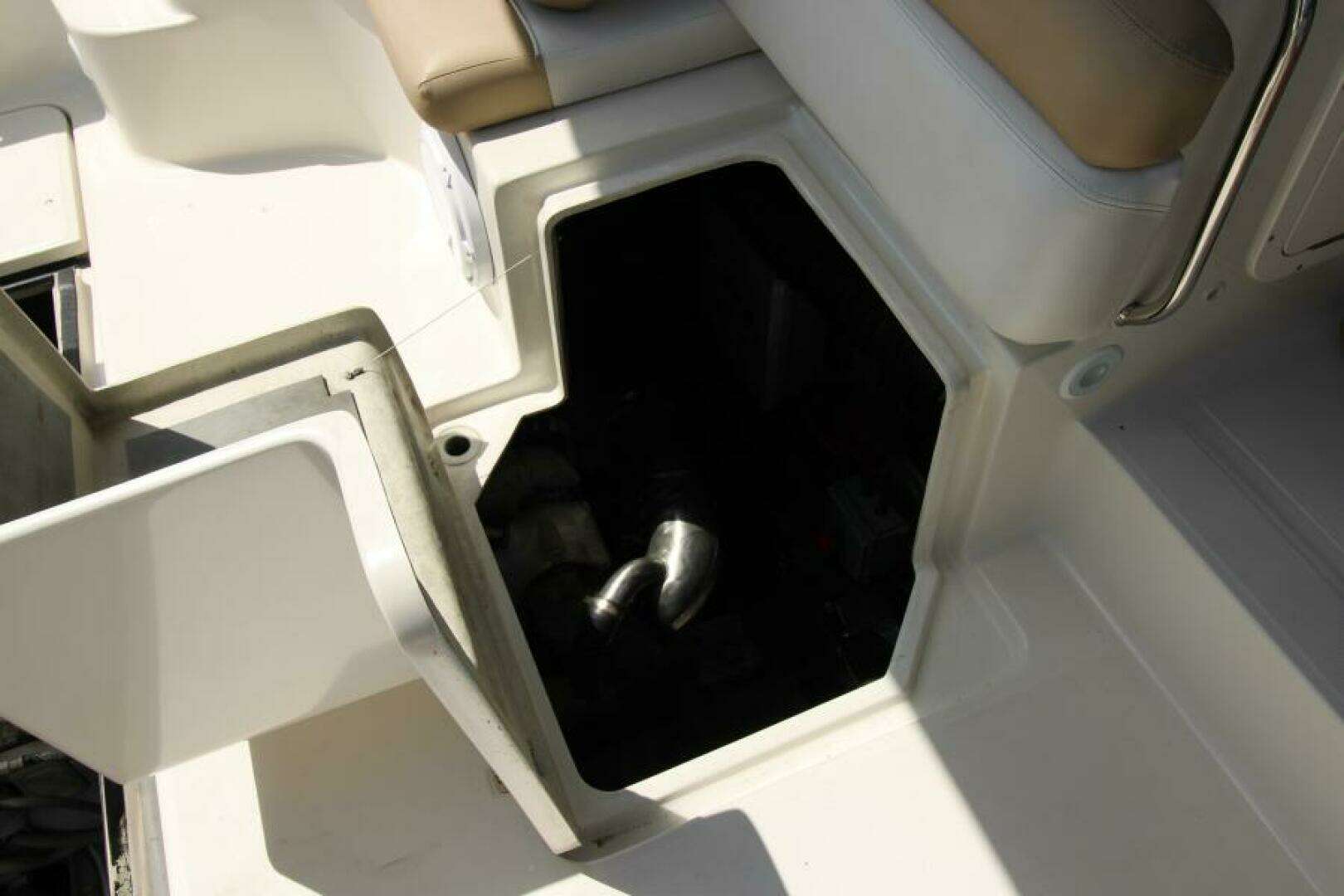 2002 Regal 4260 Commodore - Image 36