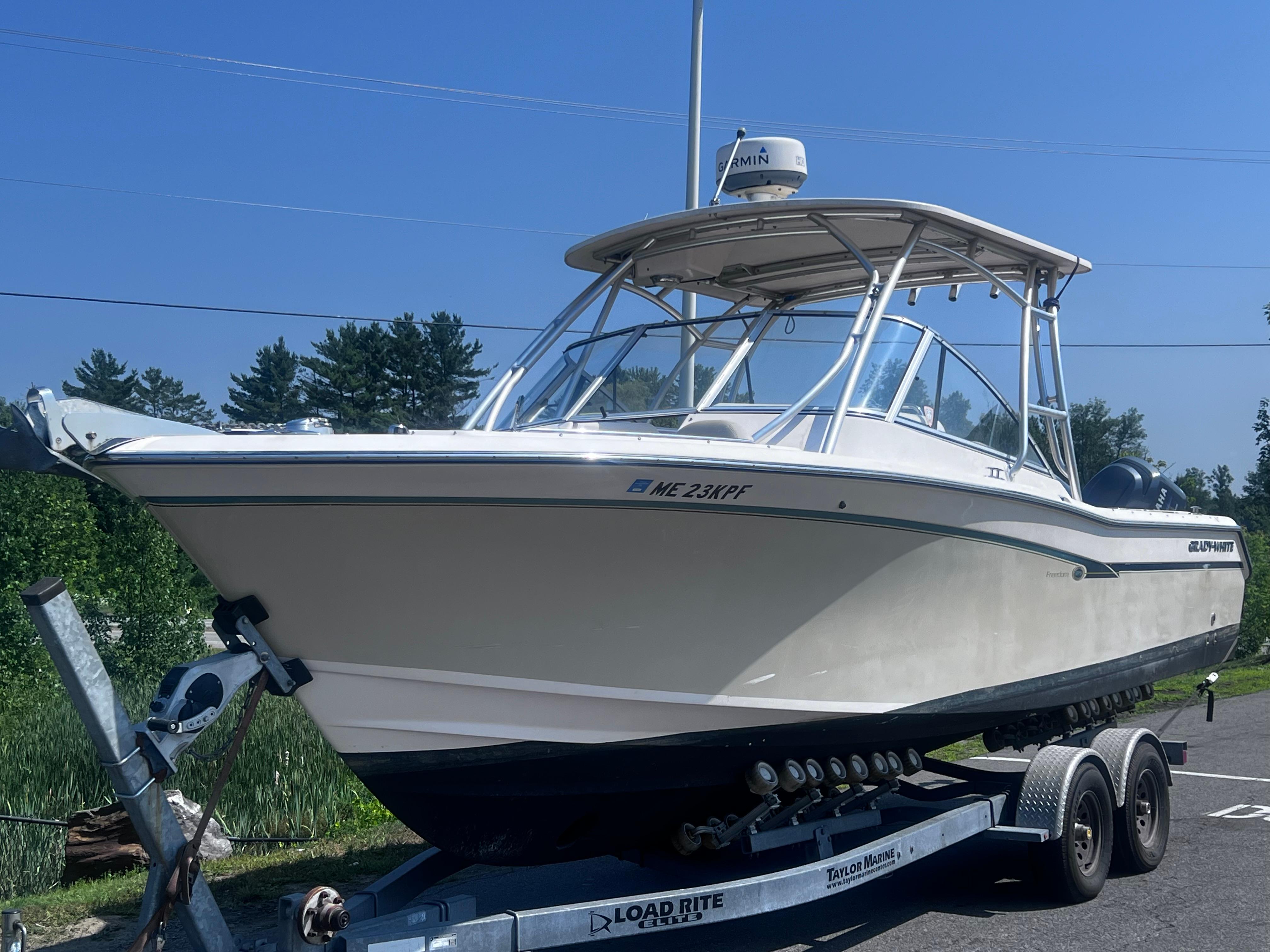 2012 Grady-White Freedom 275
