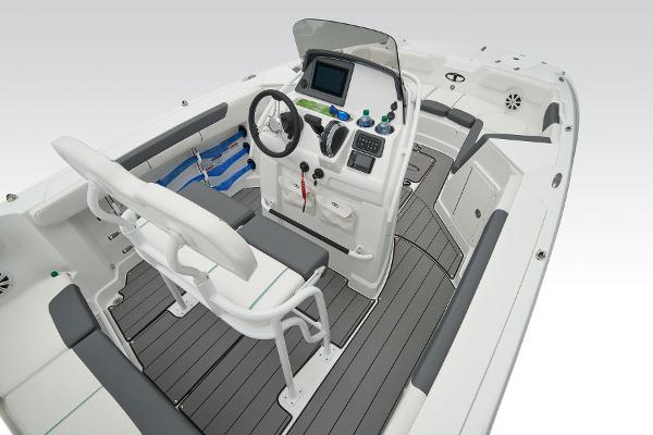 2025 Tahoe 2150 CC - 42