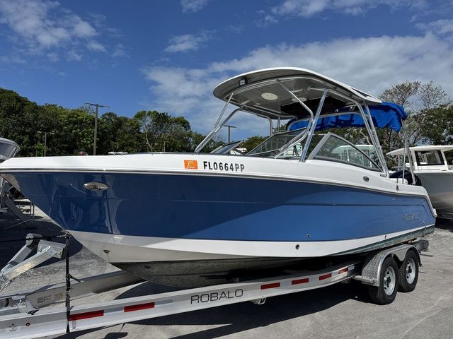 2012 Robalo 247 DC - 3