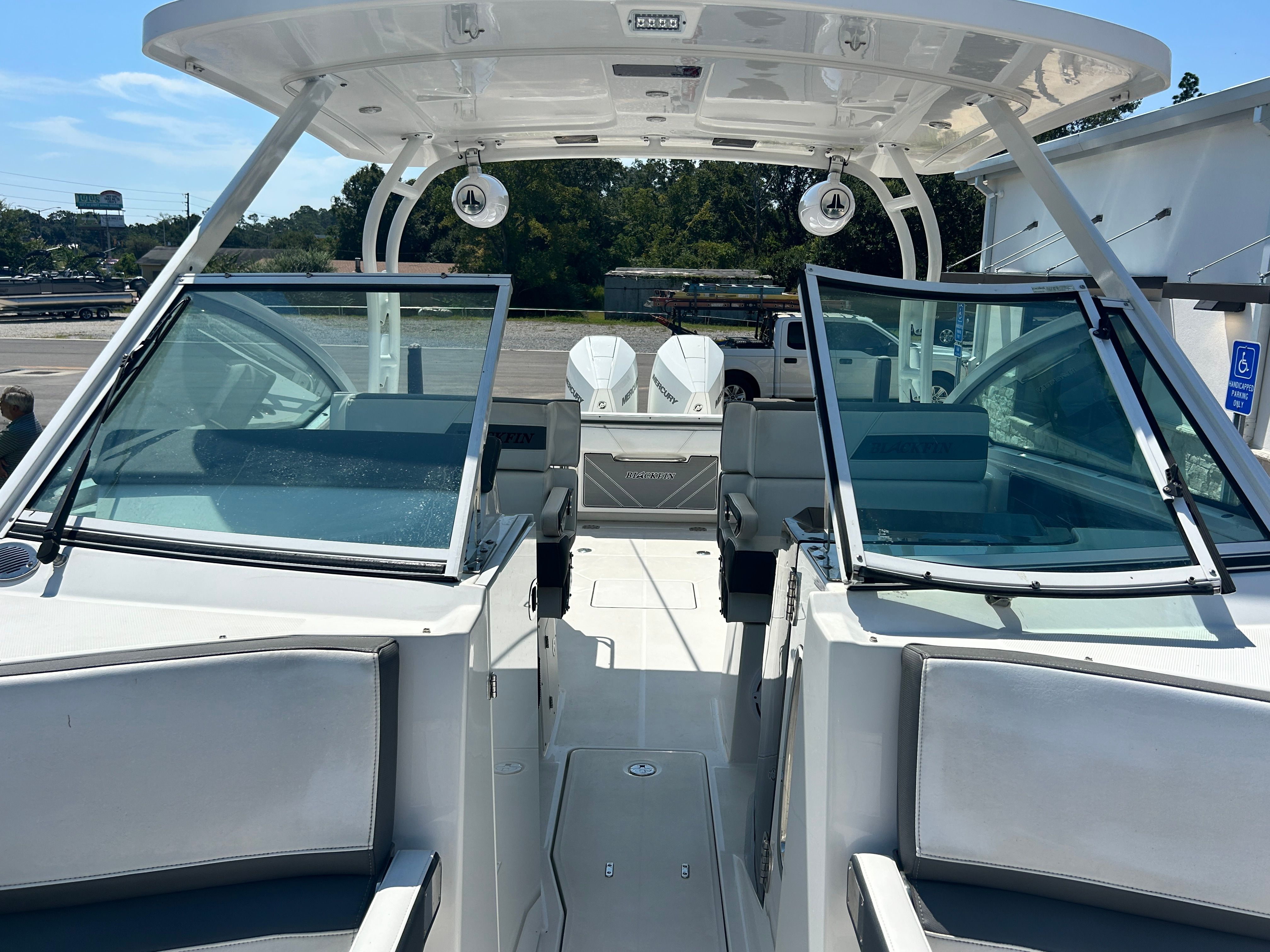 2019 Blackfin 272 DC - 13