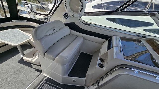 1997 Regal Commodore 402 - 12