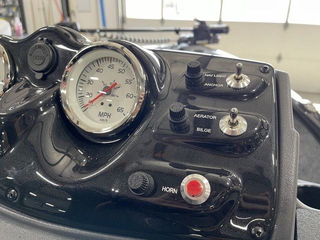 2026 Tracker Super Guide V-16 SC - 20