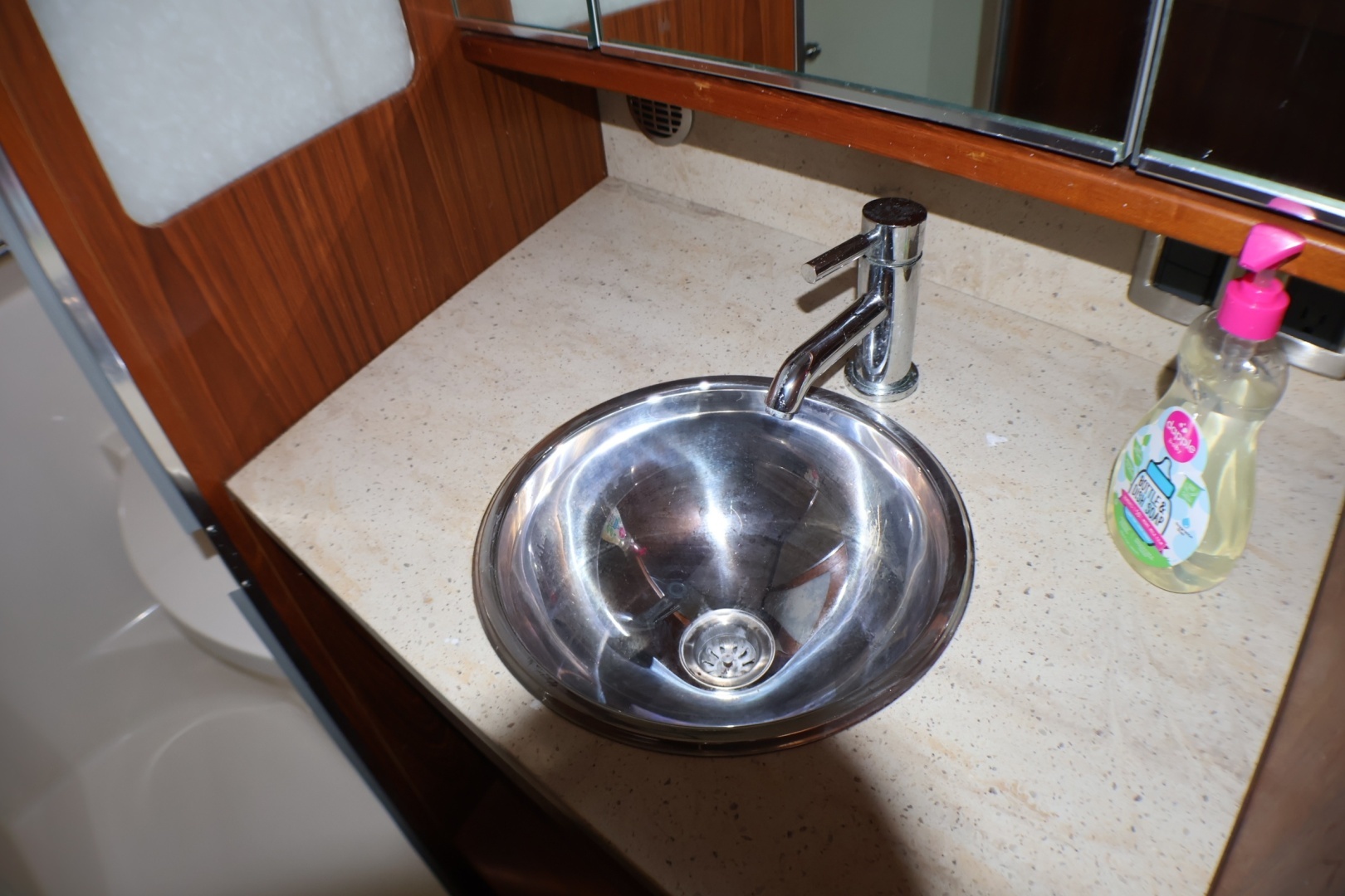2009 Tiara Yachts 3500 Sovran - Image 22