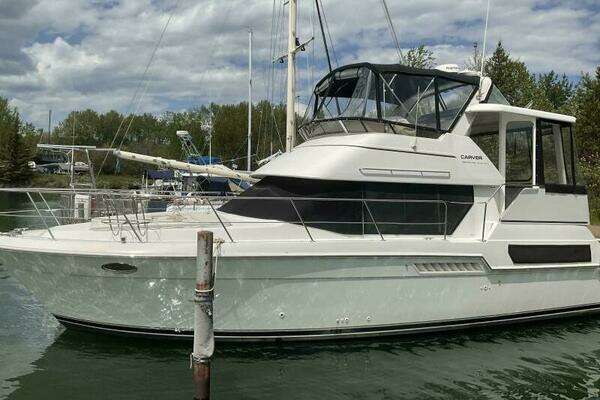 1998 Carver 355 Aft Cabin