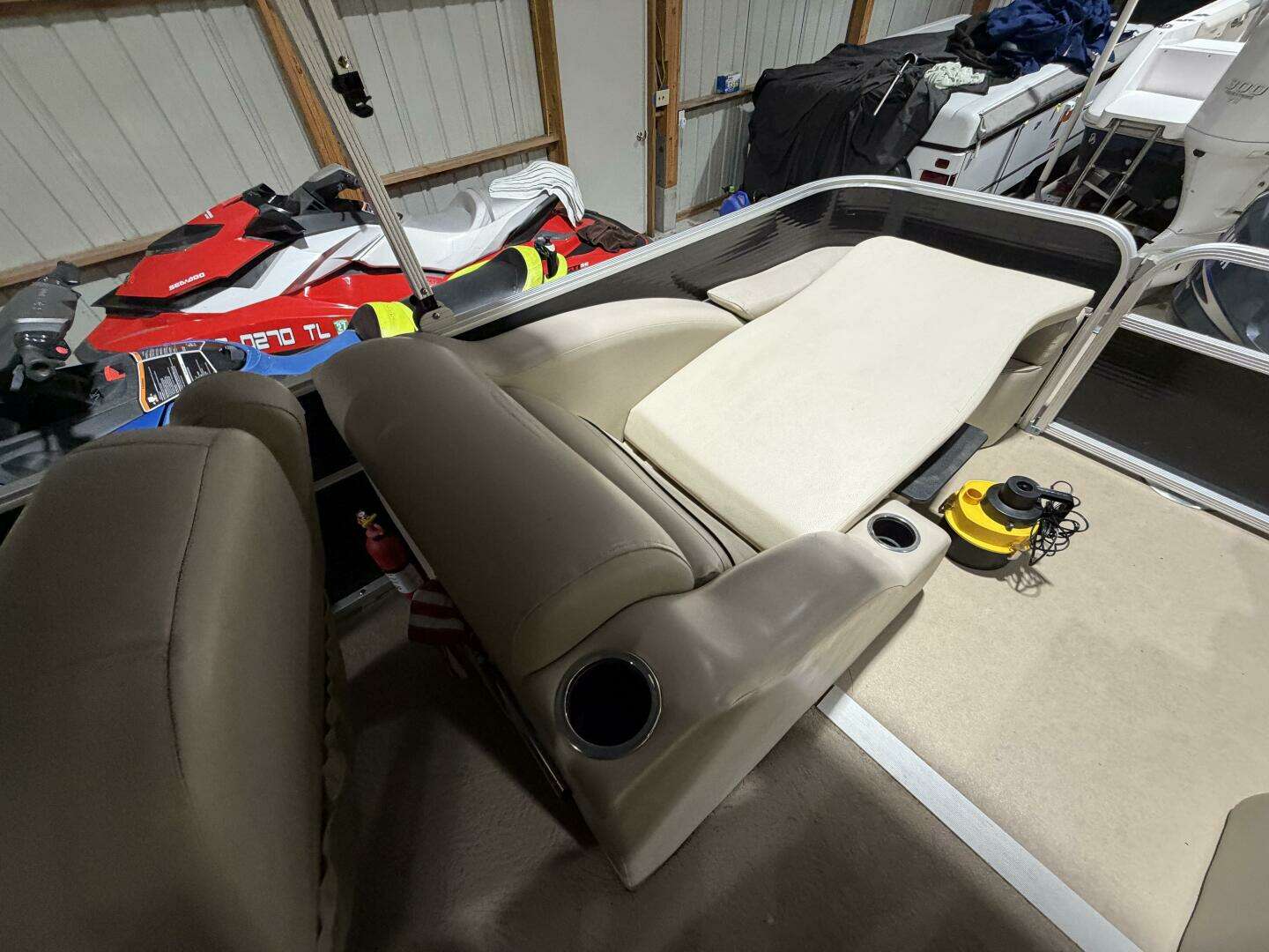2011 Bennington 2554 GCW - Image 28