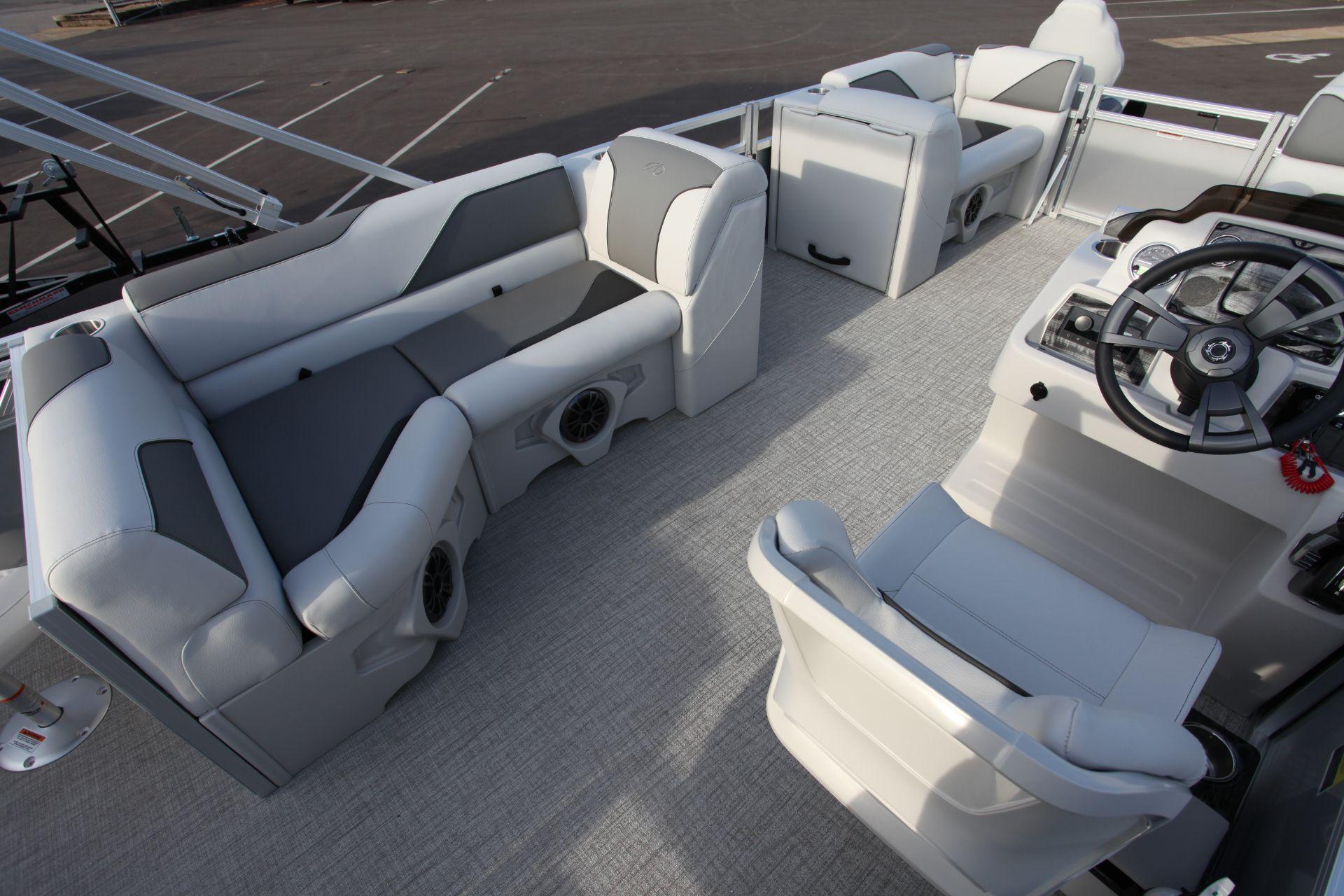 2024 Avalon Venture Fish N Cruise 23 ft. - 11