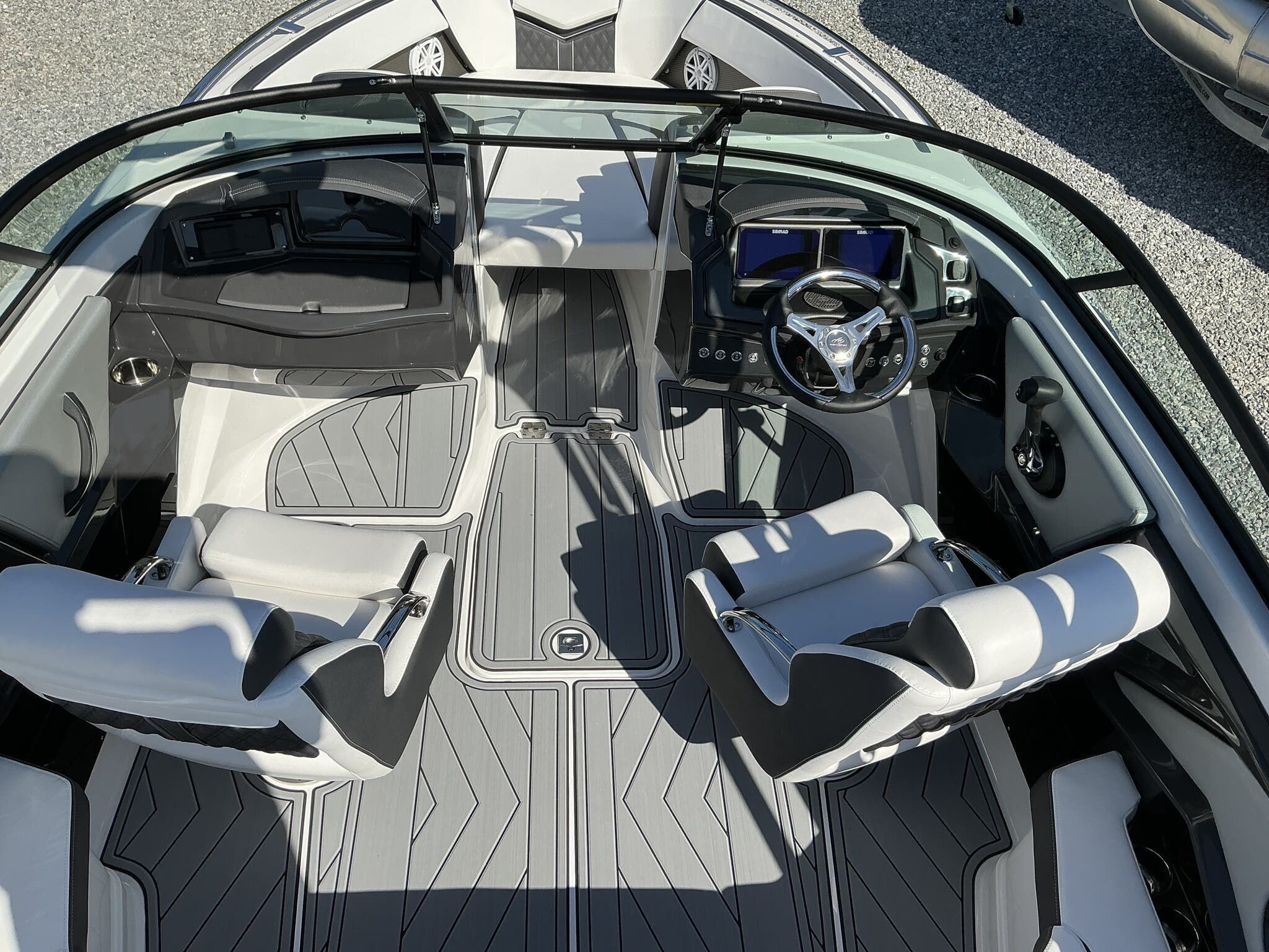 2025 Monterey 215SS Super Sport - 10