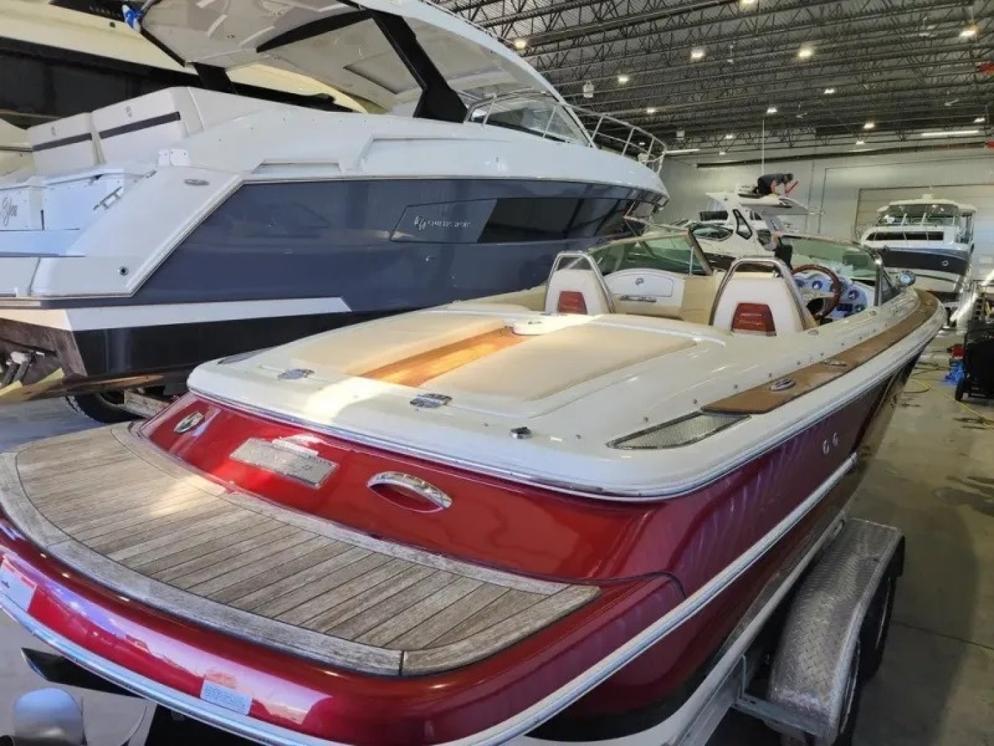 2018 Chris-Craft Launch 23 - Image 30