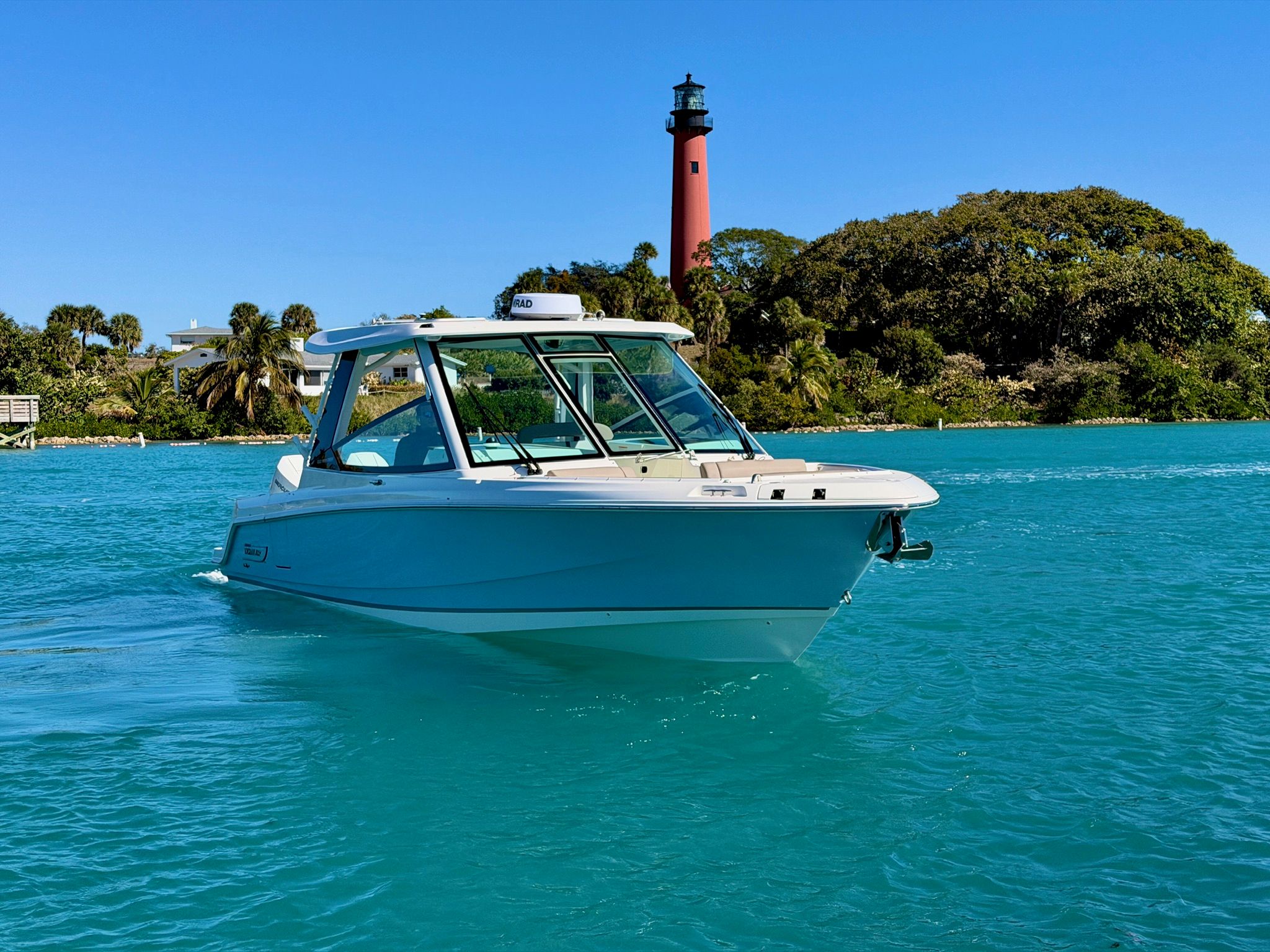 2026 Boston Whaler 330 Vantage - 49