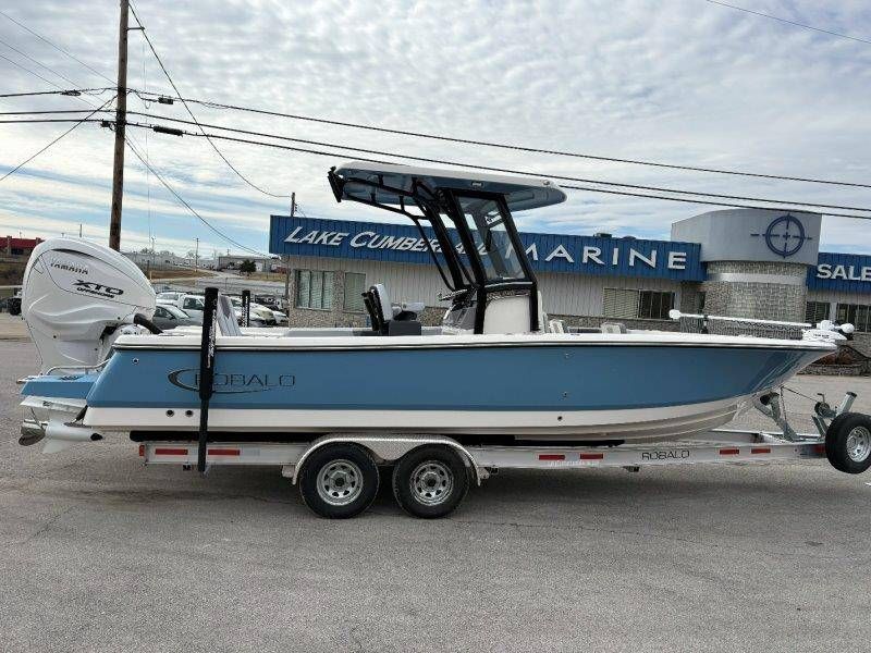 2026 Robalo 266 Cayman - 12