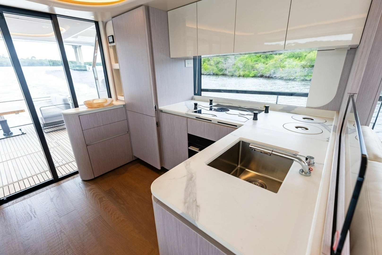 2026 Absolute 62 Navetta - Image 7