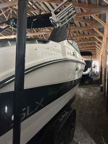 2023 Sea Ray SLX 260 Surf - 8