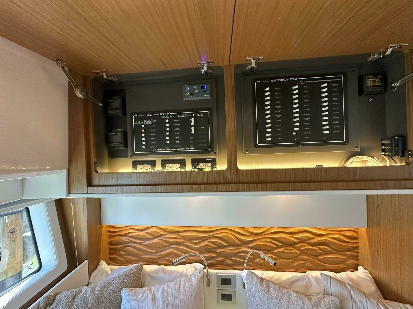2025 Tiara Yachts EX 60 - Image 21