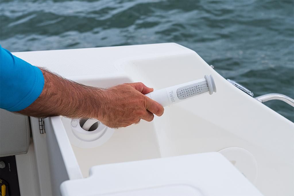 2023-Boston-Whaler-240-Vantage-MarineMax