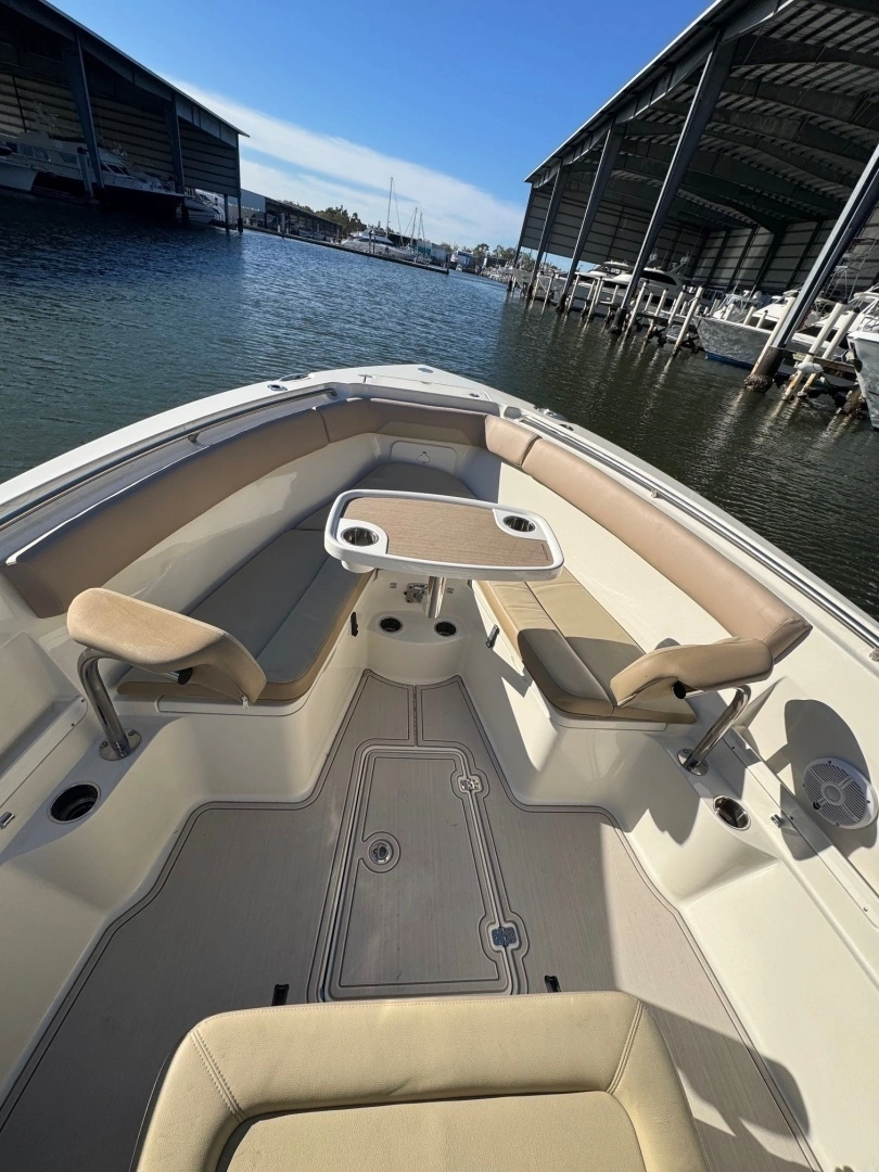 2021 Sailfish 29 Center Console - Image 2