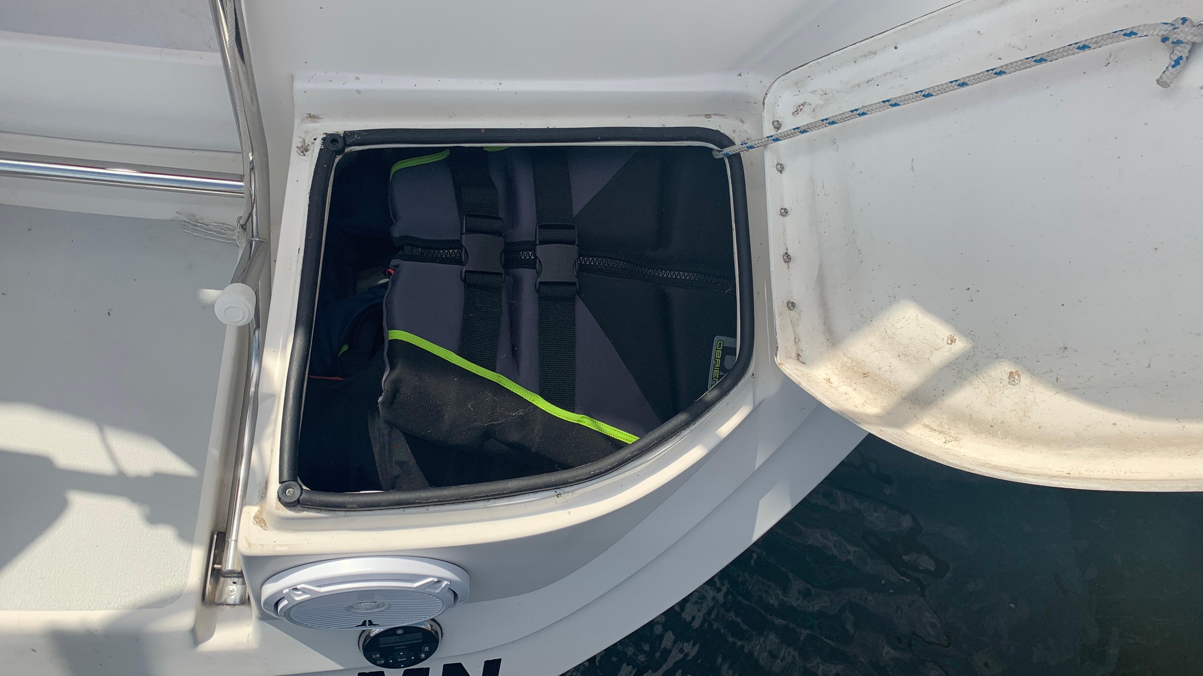 1991 Hunter 30 - 98