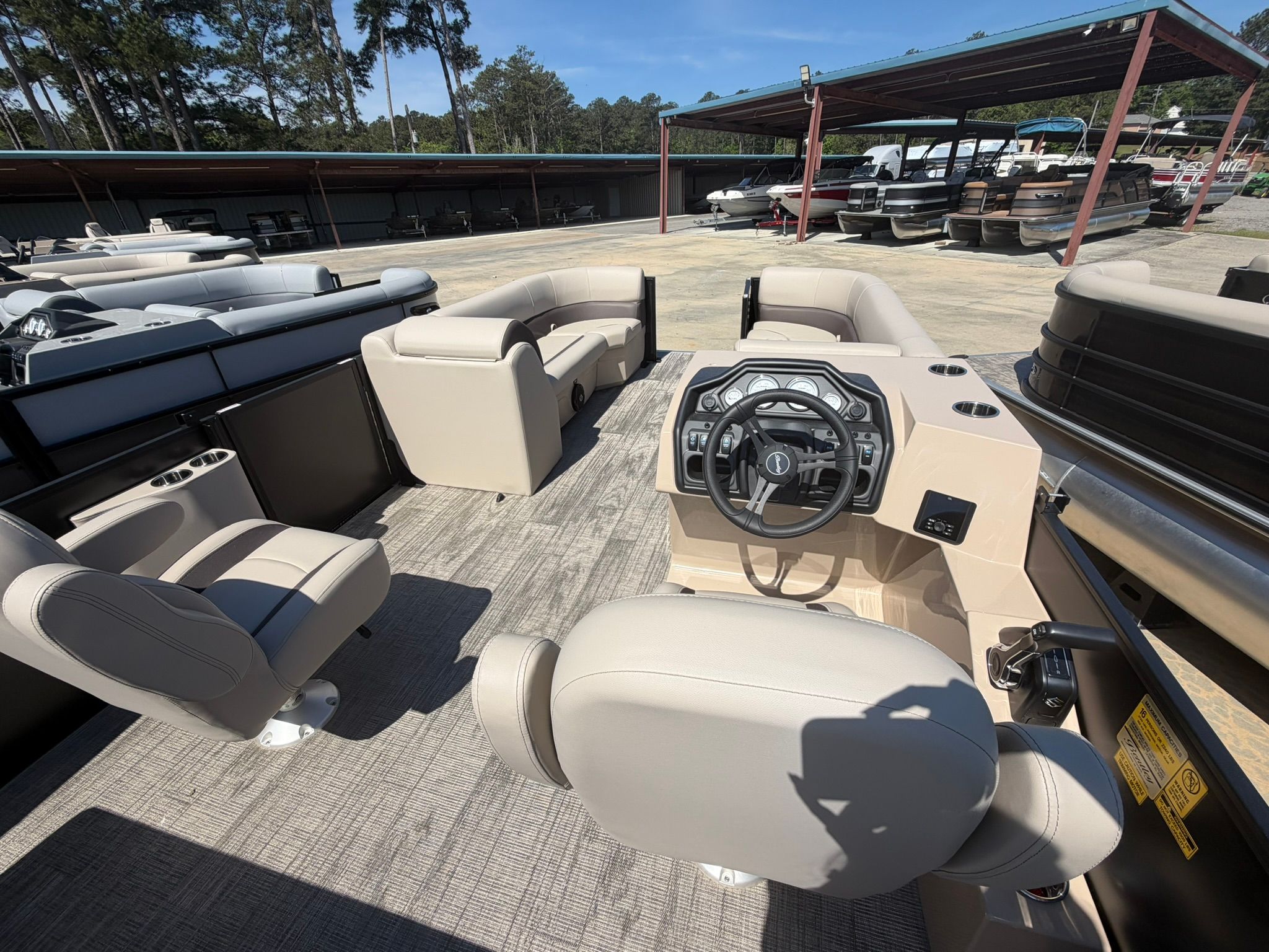 2026 Bentley Pontoons Legacy 240 Swingback - 11