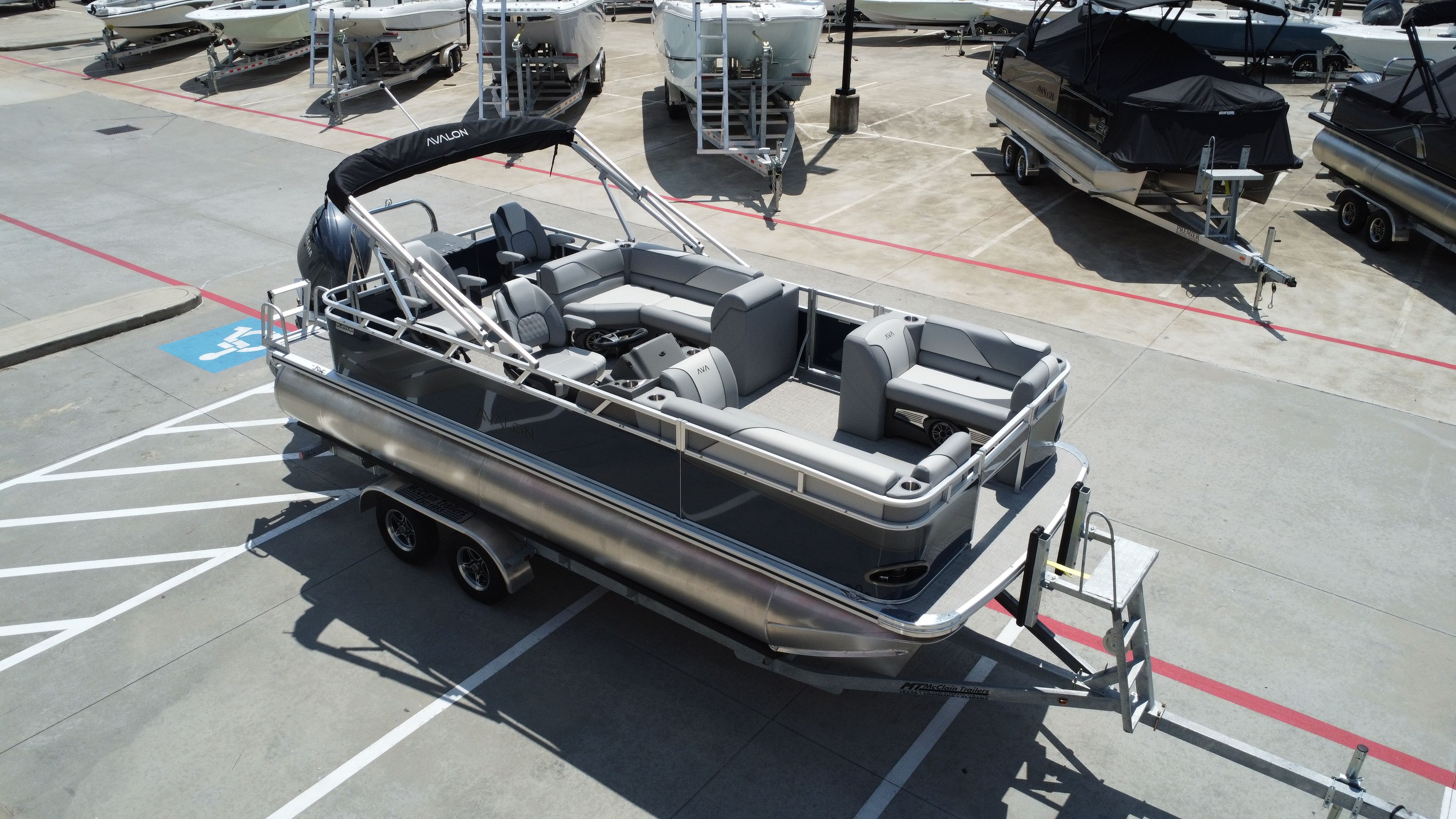 2026 Avalon Venture Rear Fish - 21' - 13