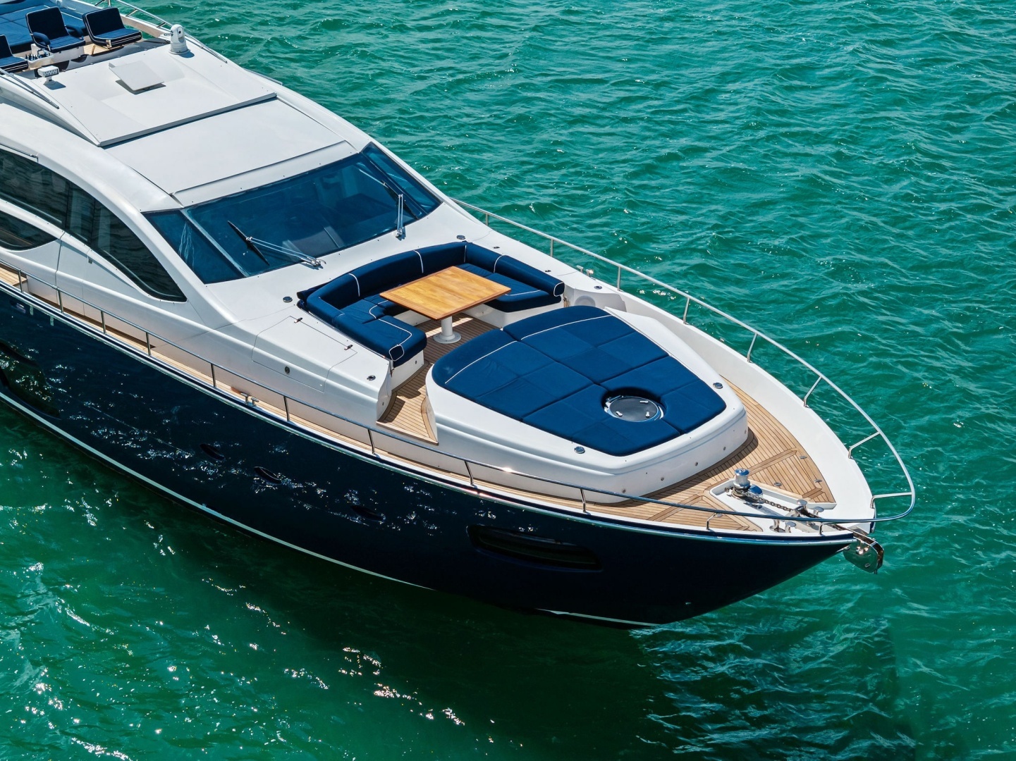 2013 Pershing 82 - Image 7