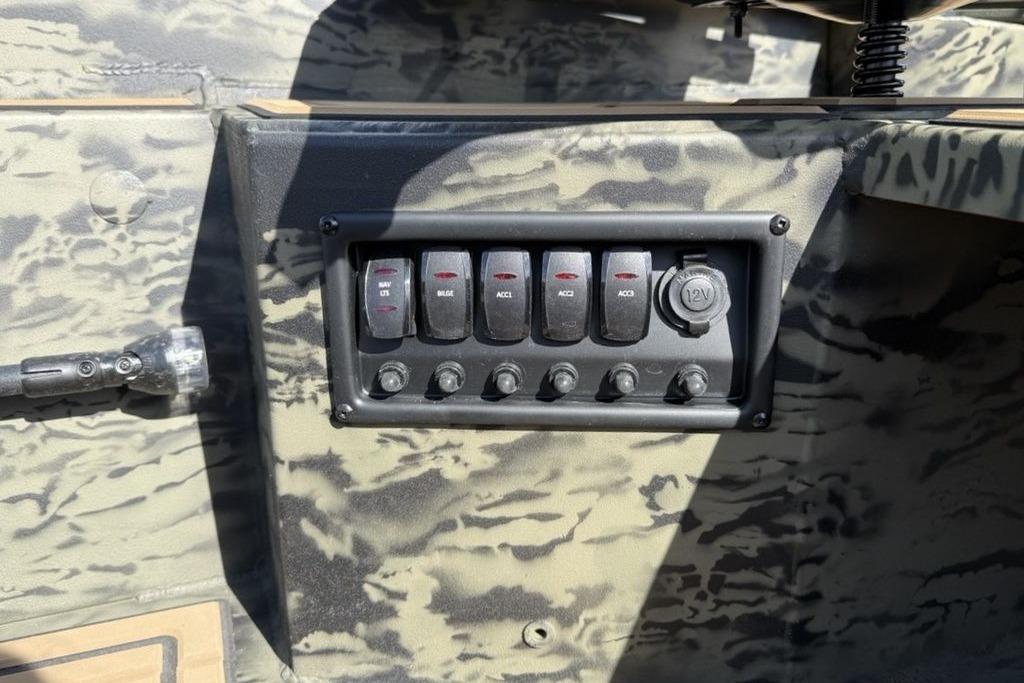 Control panel of 2026 Tracker Grizzly 1650 T Prairie Wings Edition boat.