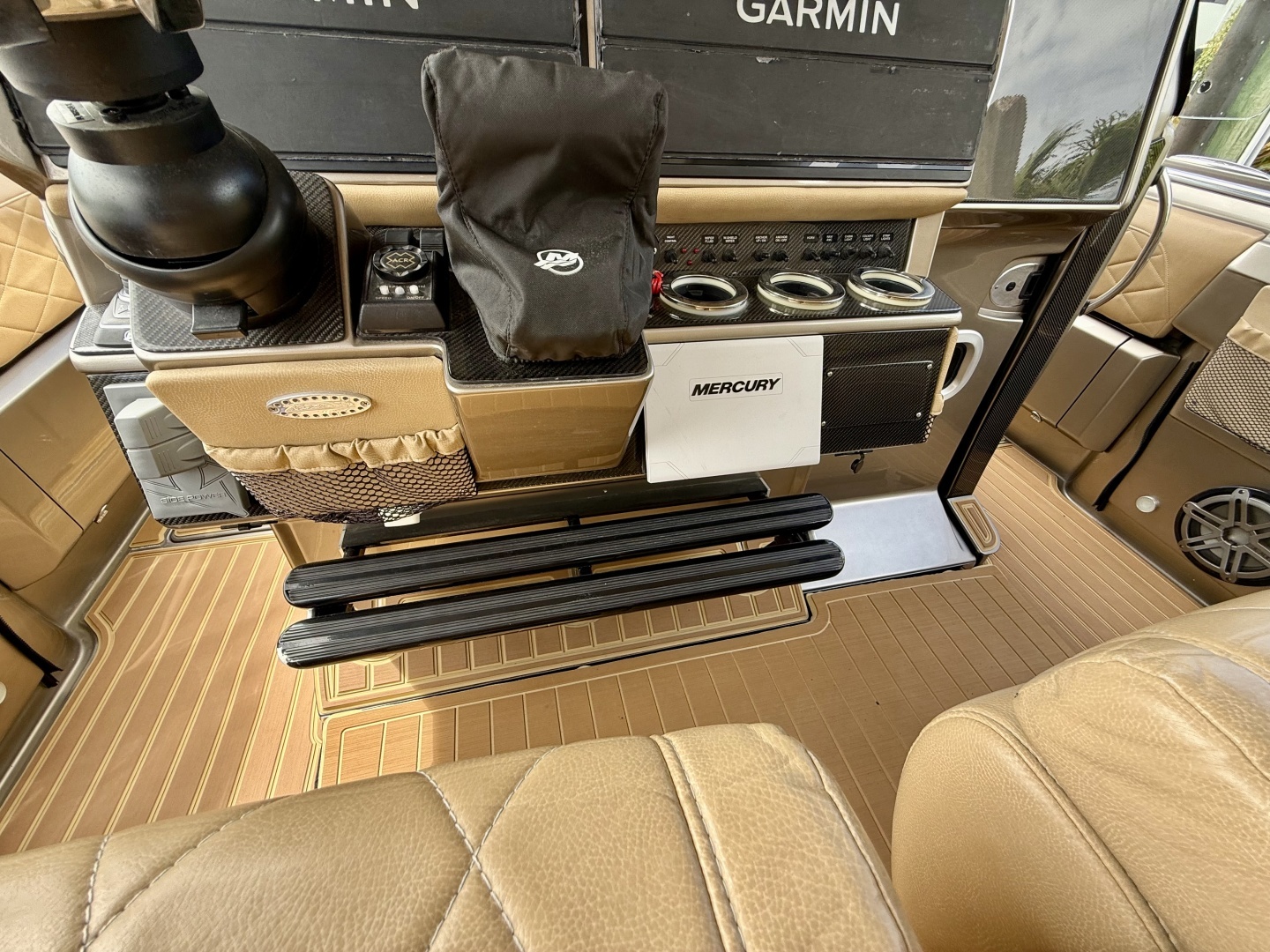 2020 Nor-Tech 550 SPORT CENTER CONSOLE - Image 45