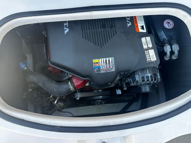 Engine compartment of a 2006 Four Winns 190 Horizon with visible engine.